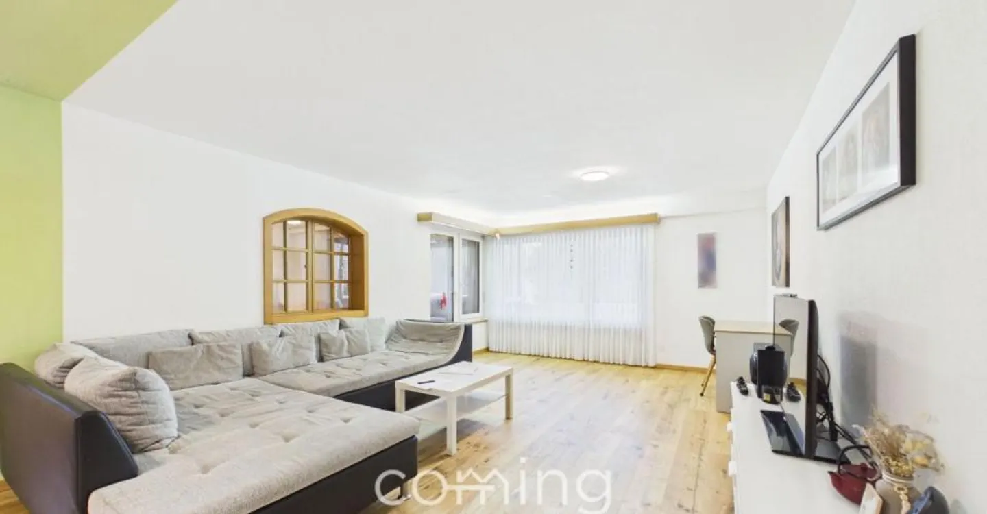 Sunny 4.5 room apartment in Steg with balcony and mountain view - Photo 3 of 13