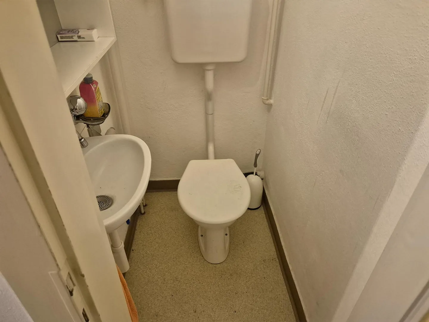 Simple 2-room old building apartment - Photo 5 of 6