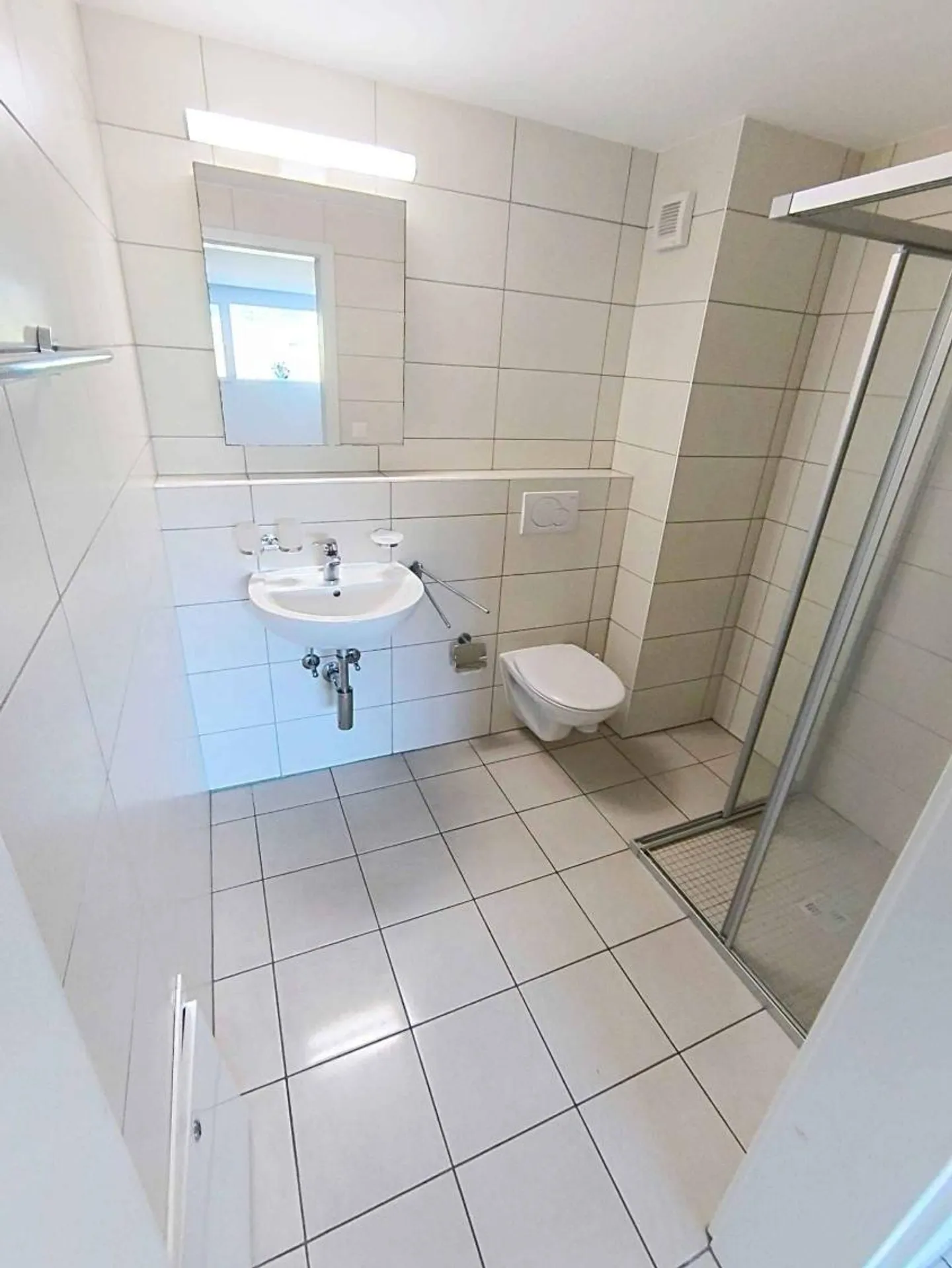 Espace de stockage très bien situé - Photo 7 sur 8