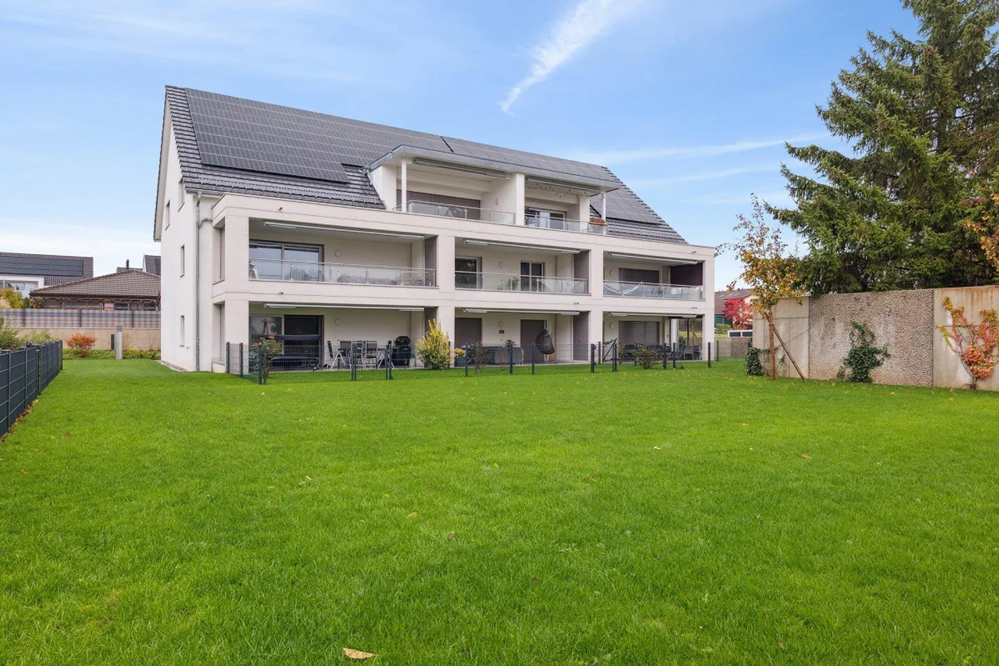 Moderno appartamento di nuova costruzione in standard Minergie con torre di lavaggio - Foto 1 di 5