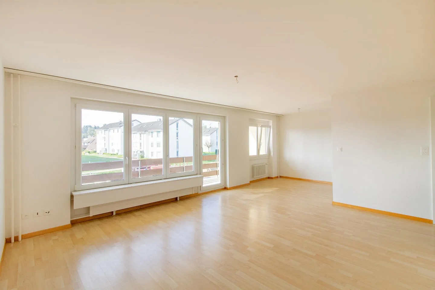 Bright 4½-room apartment in a rural and central location - Photo 2 of 5