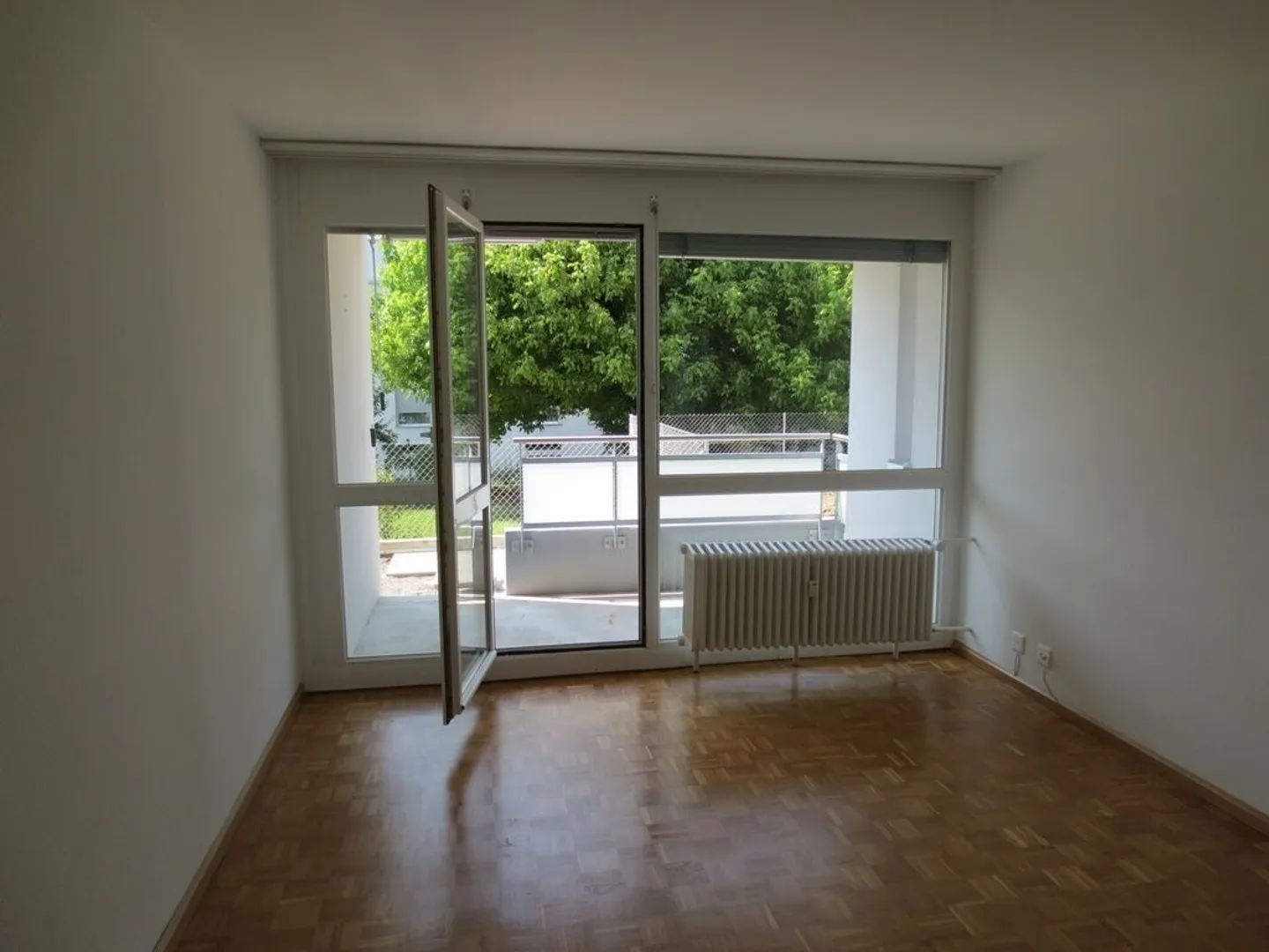 Modernes Apartment in Allschwil - Foto 2 von 4