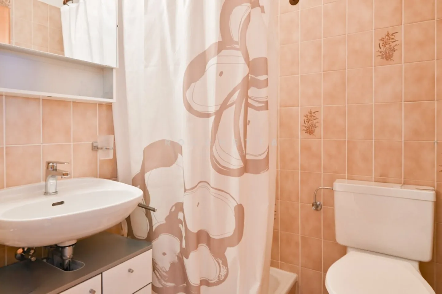 Charming furnished duplex apartment with large terrace - Photo 9 of 11