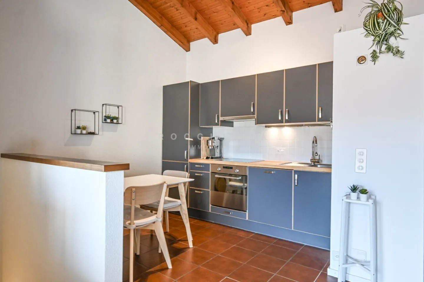 Charming furnished duplex apartment with large terrace - Photo 7 of 11