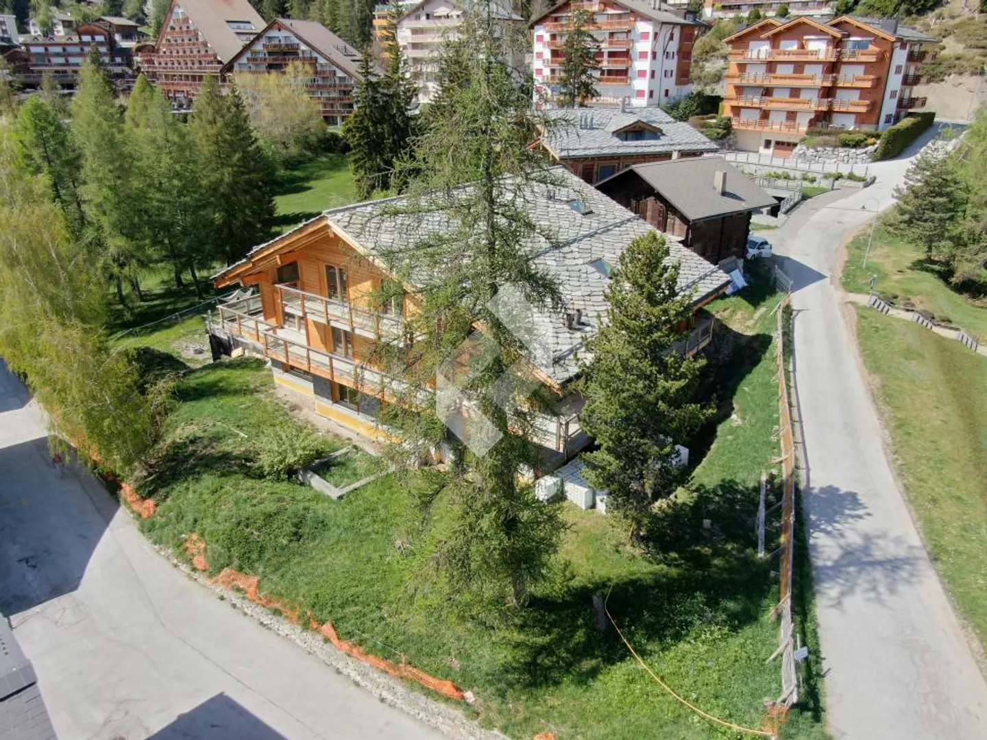 ALTIMA: 4.5 Room Ground Floor with Garden! - Photo 2 of 13