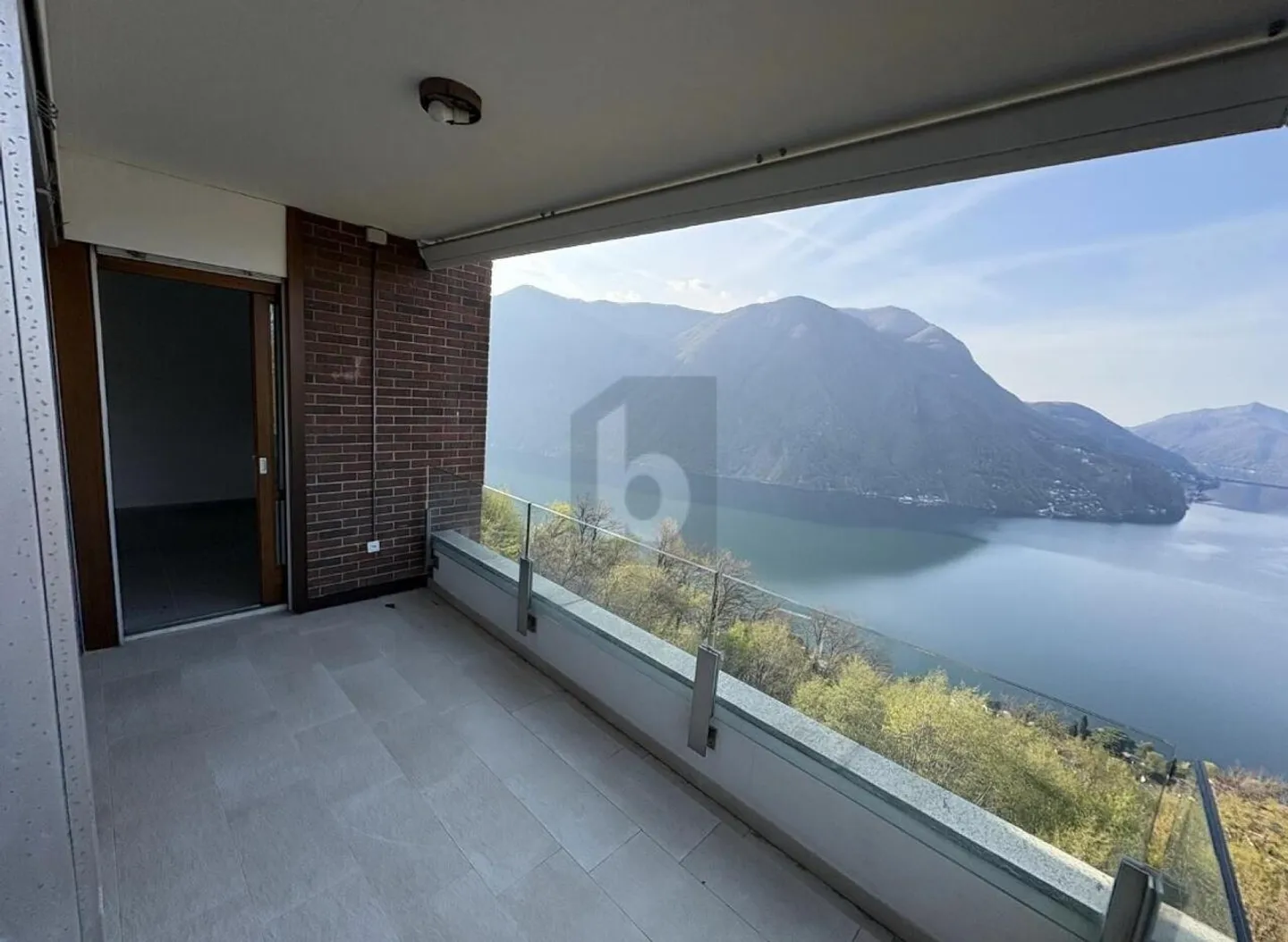 PRACHTVOLLER BLICK, KOSTEN INBEGRIFFEN AUSSER HEIZUNG - Foto 2 von 6