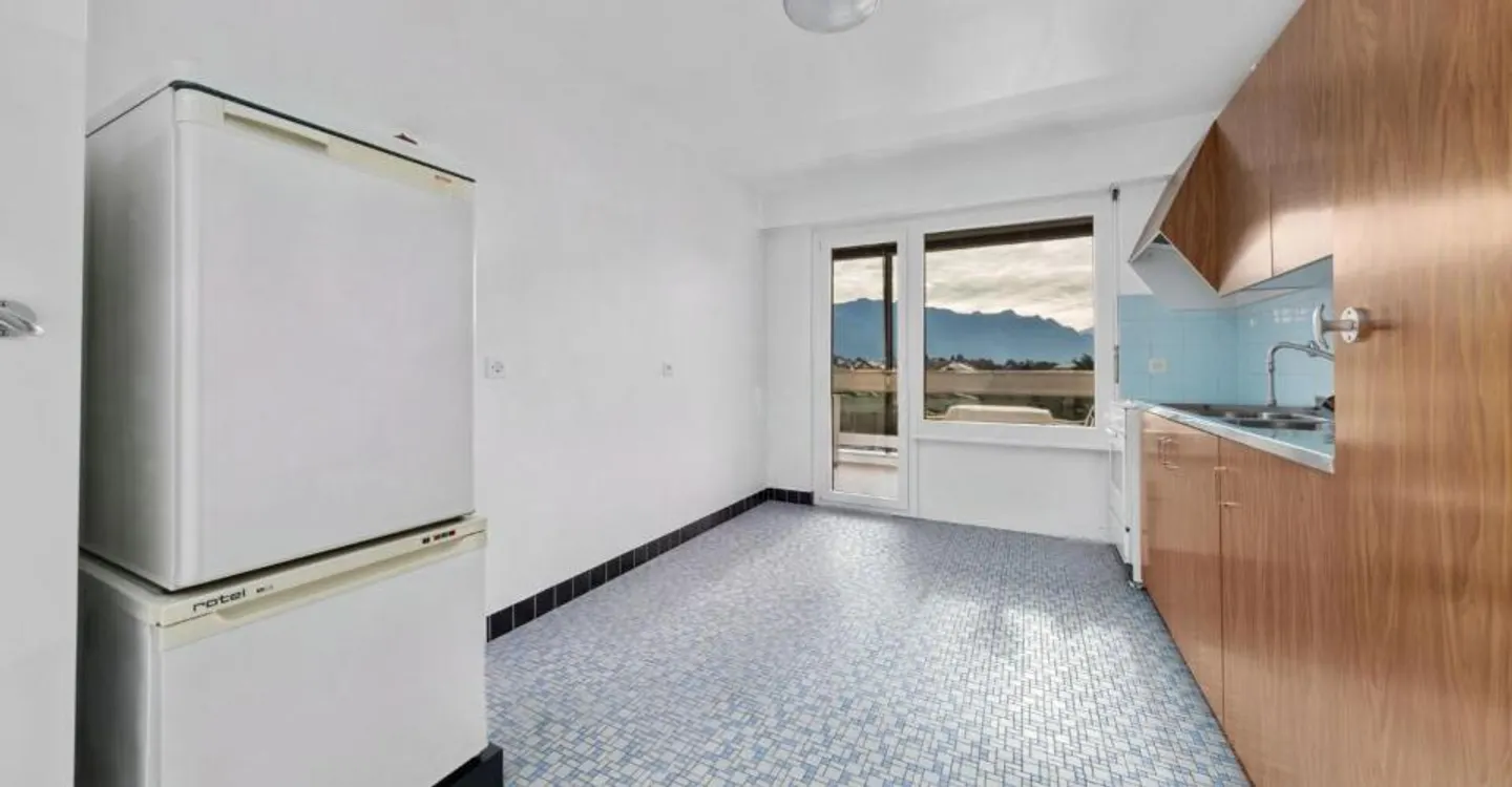 Appartamento di 3 stanze con vista sul lago - Foto 7 di 12