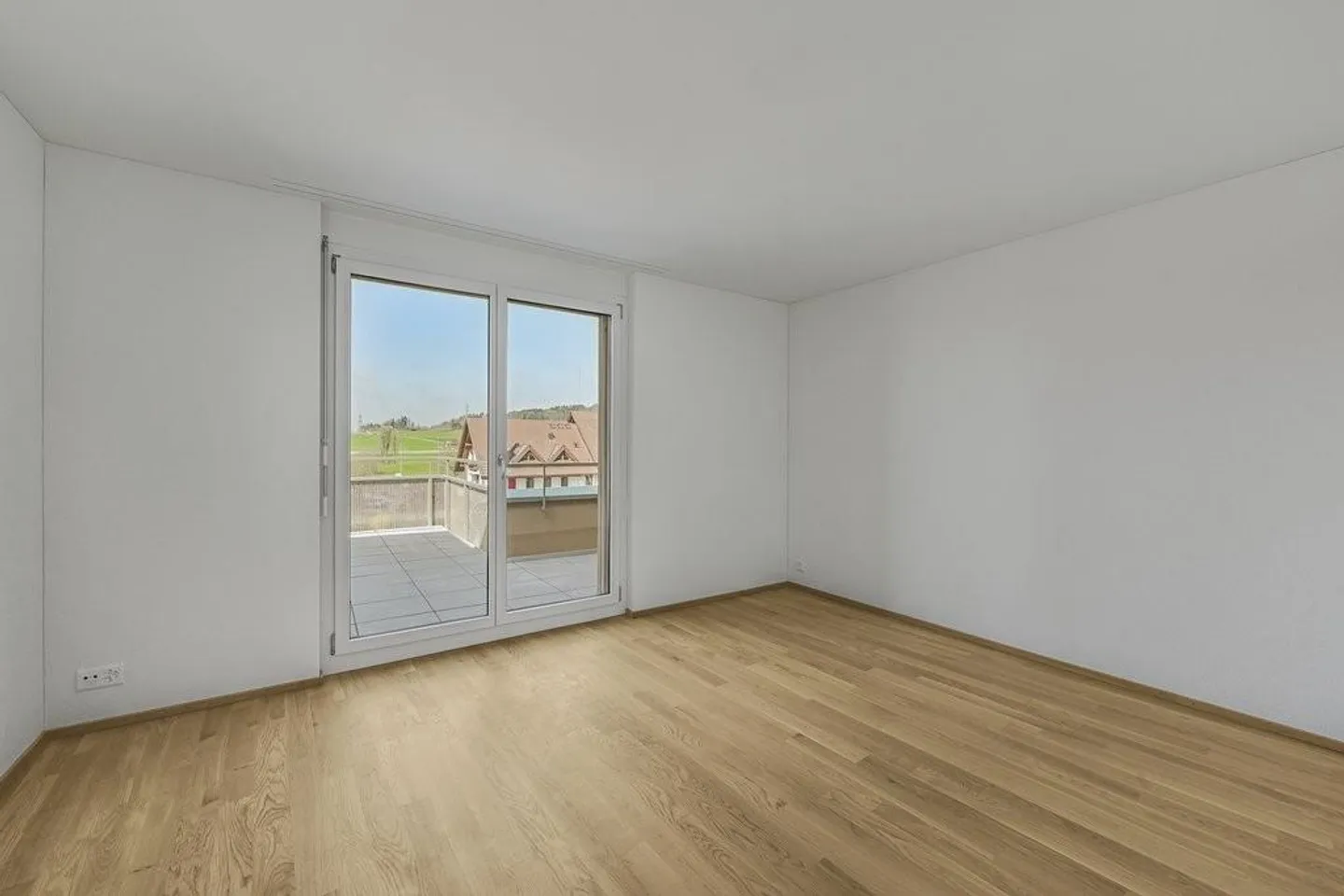 Situato tra Zurigo e treno - Foto 5 di 10