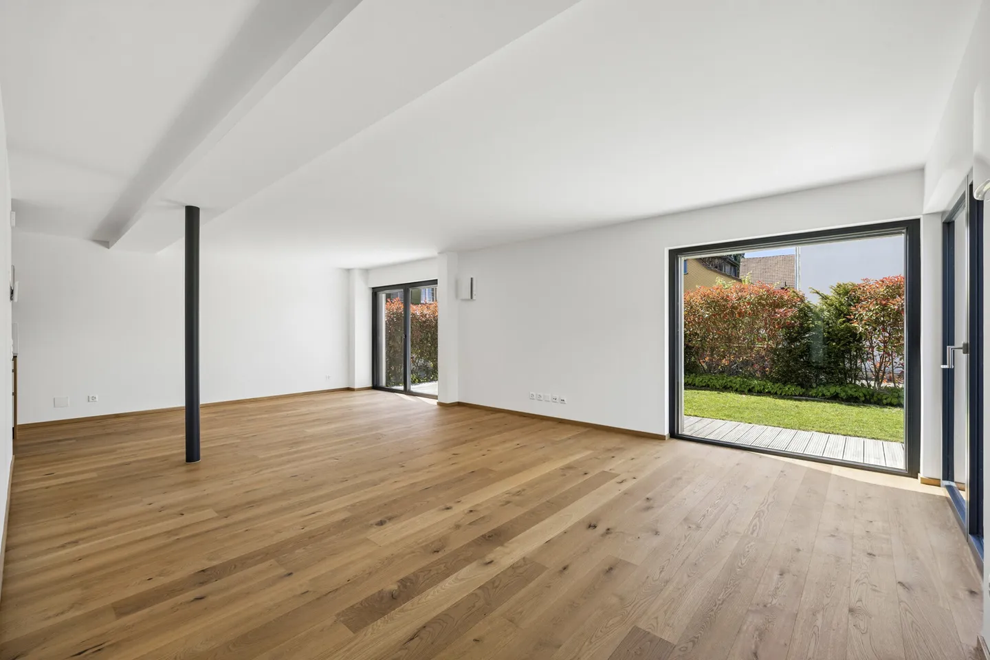 Casa Familiare Moderna con Giardino - Foto 6 di 7