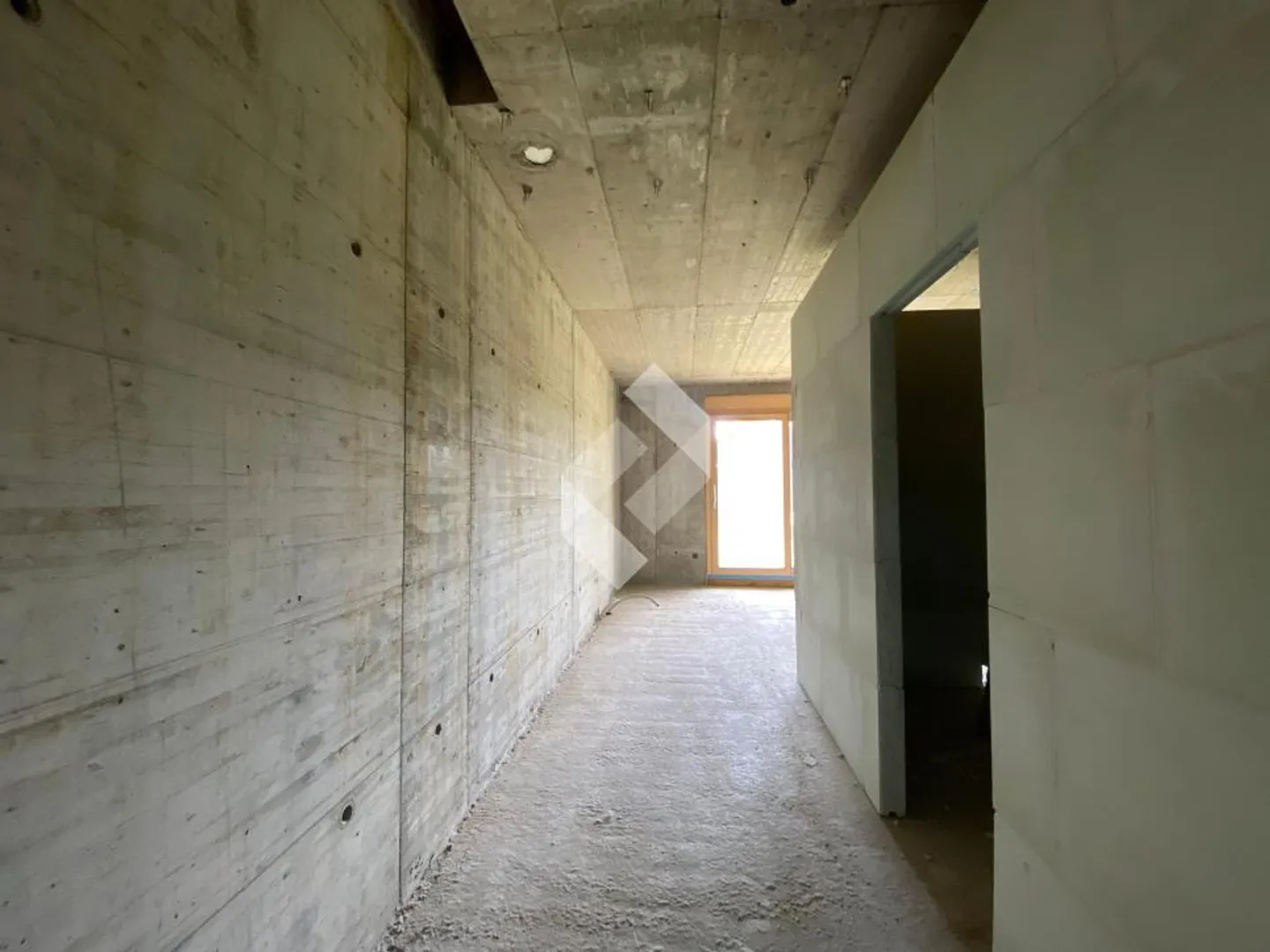 ALTIMA: 4.5 Room Ground Floor with Garden! - Photo 7 of 13