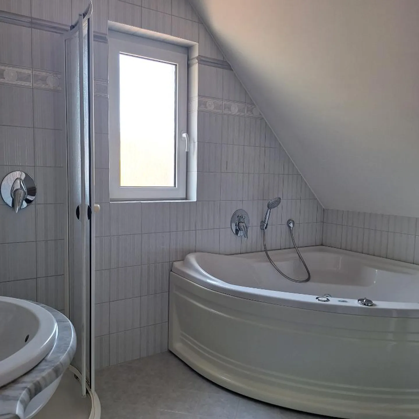 5.5 Room Maisonette - Photo 3 of 5