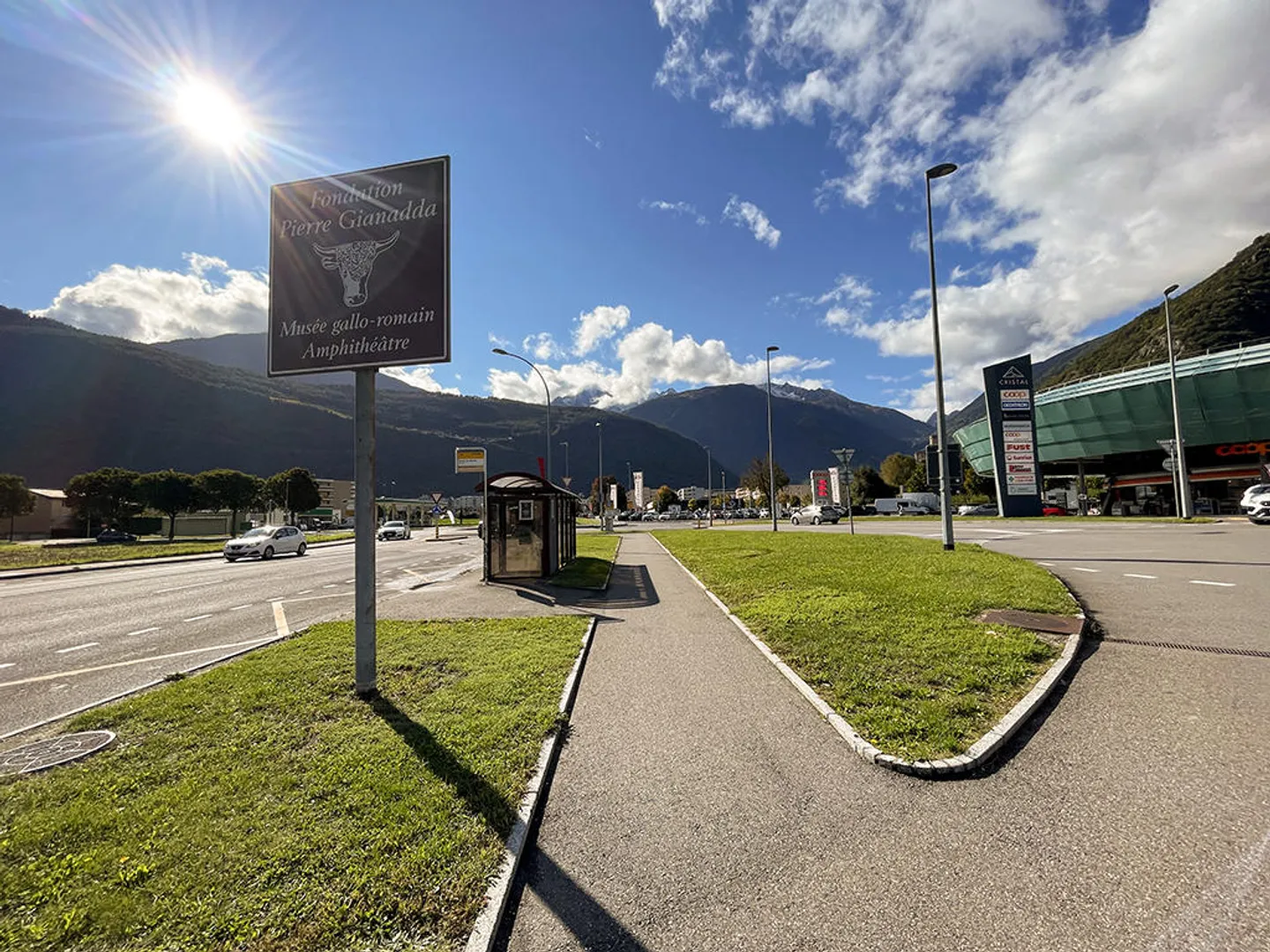 MARTIGNY - TERRENO EDIFICABILE - GRANDE POTENZIALE - Foto 1 di 3