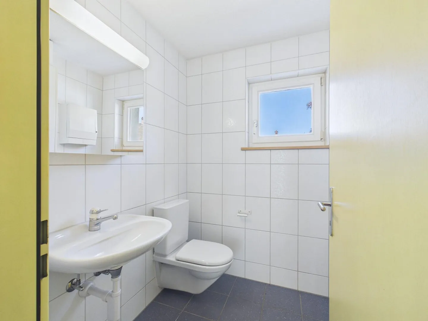 Spacious living like in a detached house - Photo 7 of 14