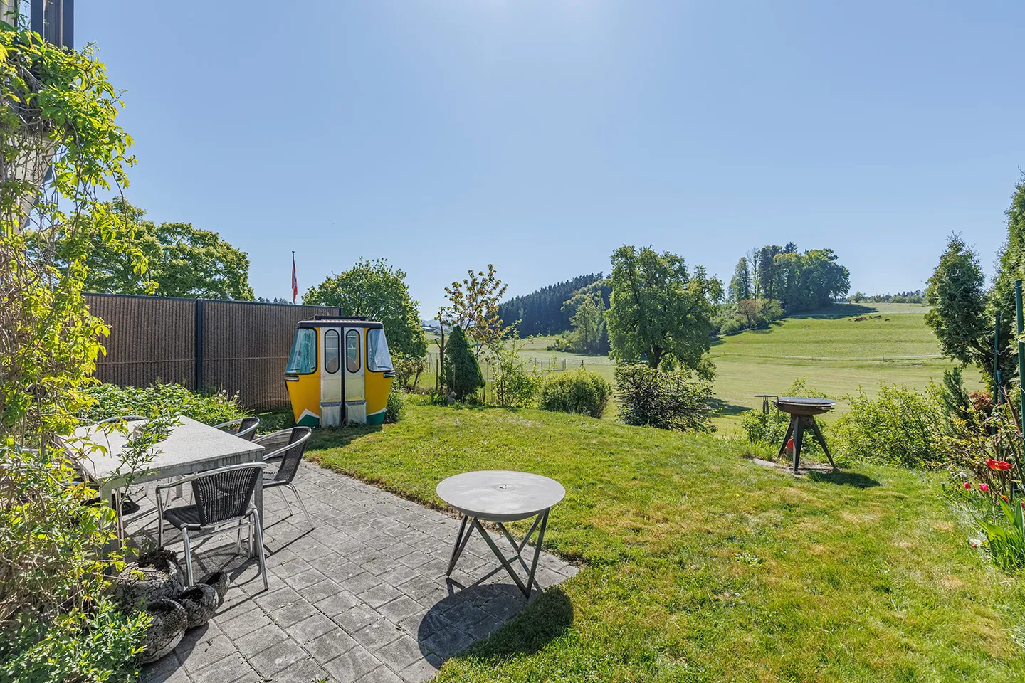 Charmantes Familienhaus mit Garten - Foto 9 von 11