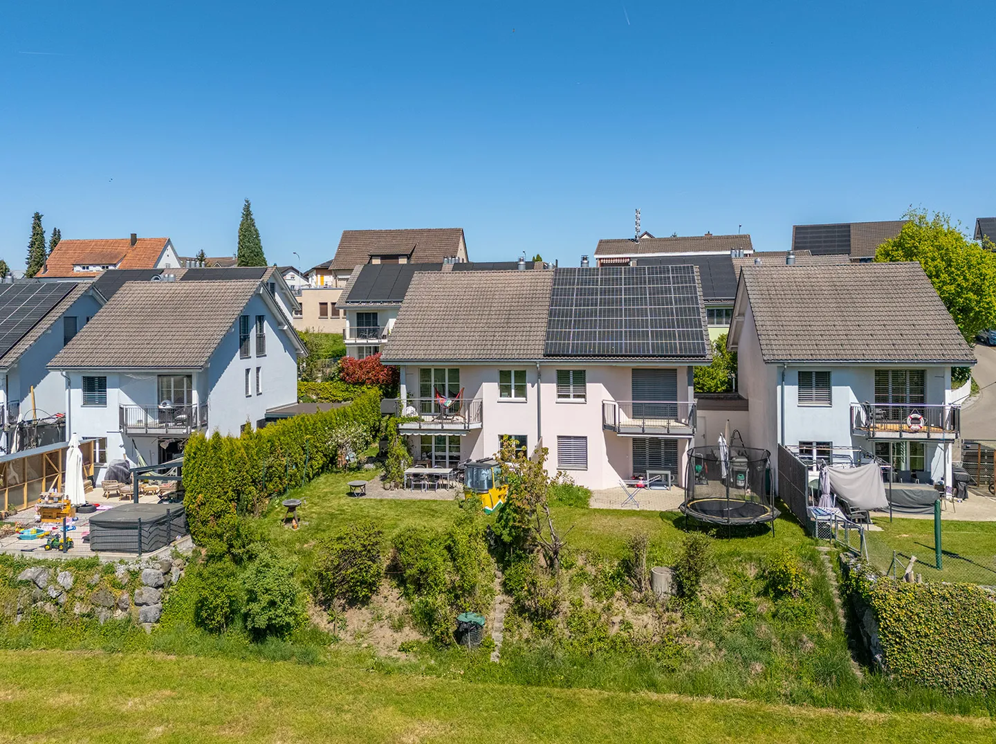 Charmantes Familienhaus mit Garten - Foto 10 von 11