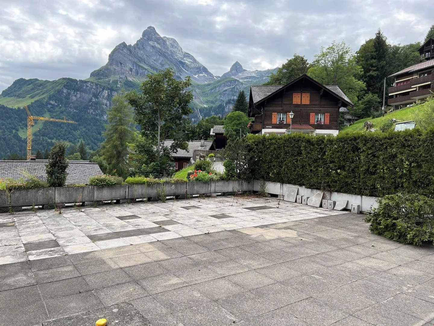 Appartement avec grande terrasse et vue imprenable sur les montagnes à Braunwald - Photo 10 sur 10