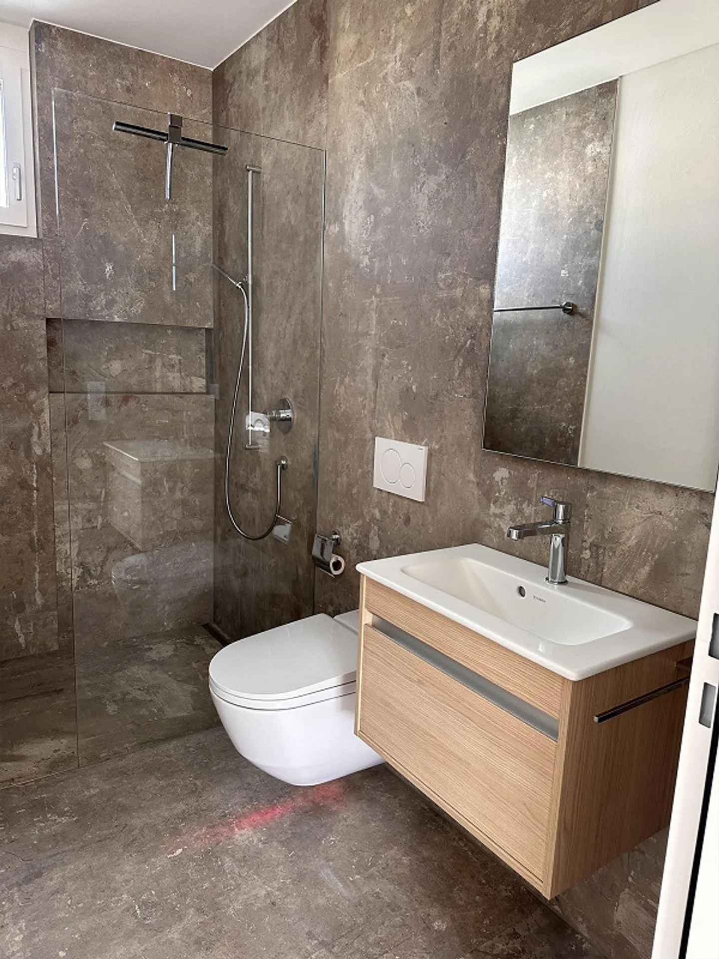 Appartamento attico luminoso con grande garage doppio e stanze aggiuntive - Foto 6 di 13