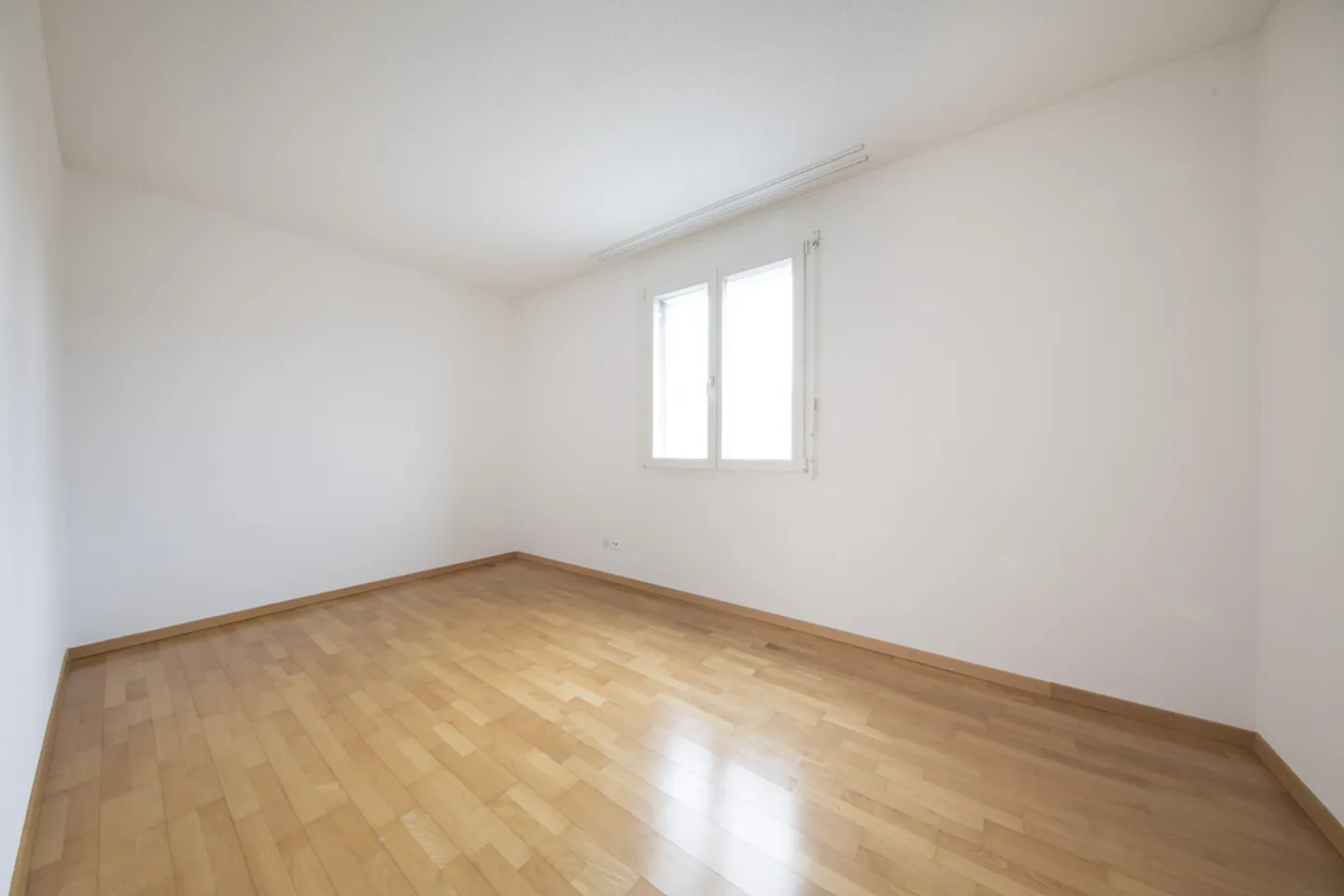 Appartement moderne de 5,5 pièces avec un excellent accès et confort ! - Photo 6 sur 12