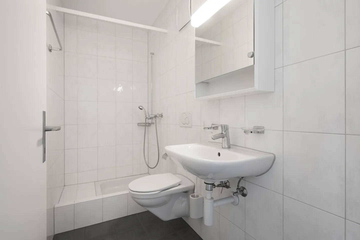 Appartement moderne de 5,5 pièces avec un excellent accès et confort ! - Photo 9 sur 12
