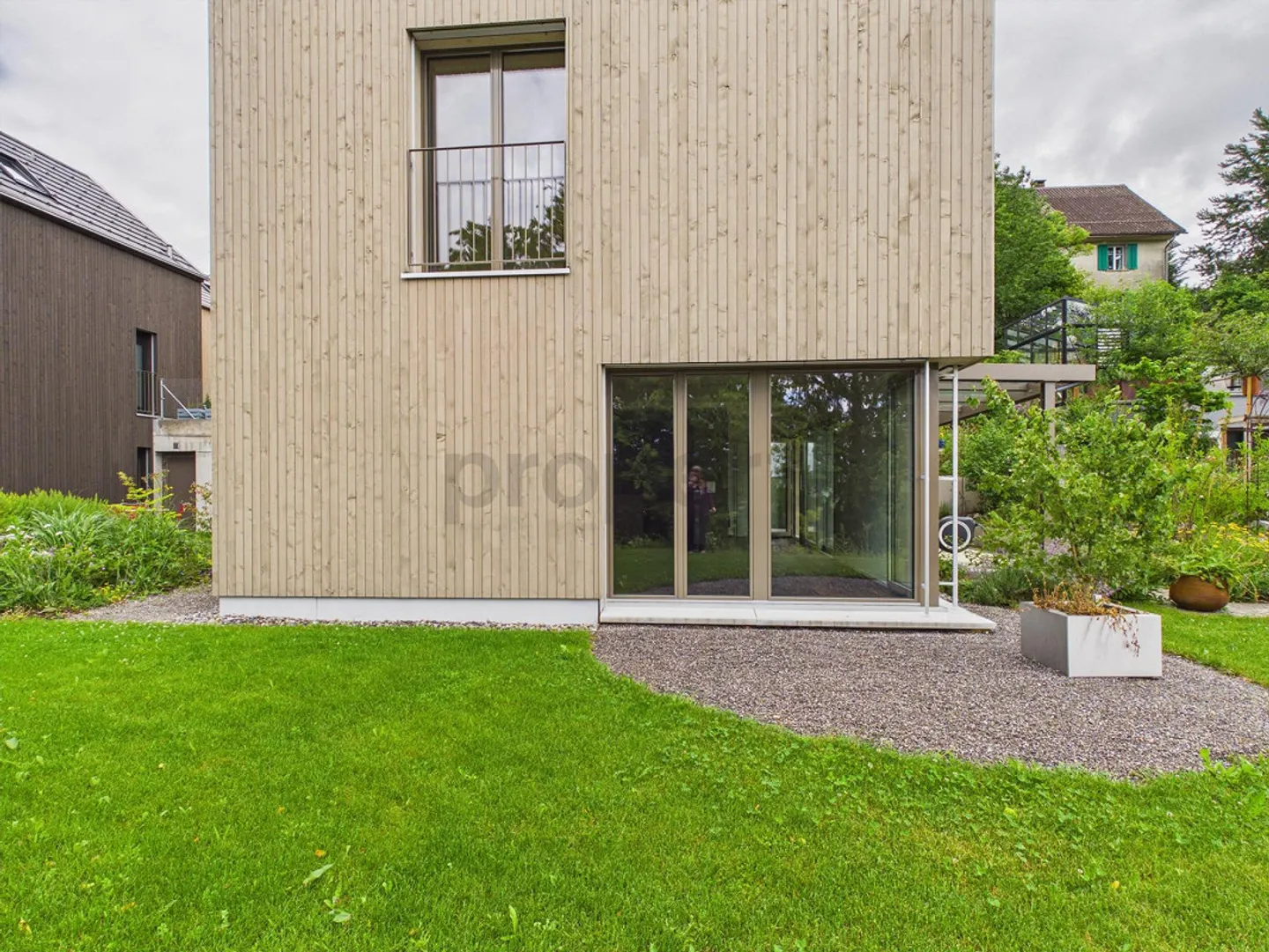 Stylish, modern living with a connection to nature and a view all the way to the Alps - Photo 20 of 23