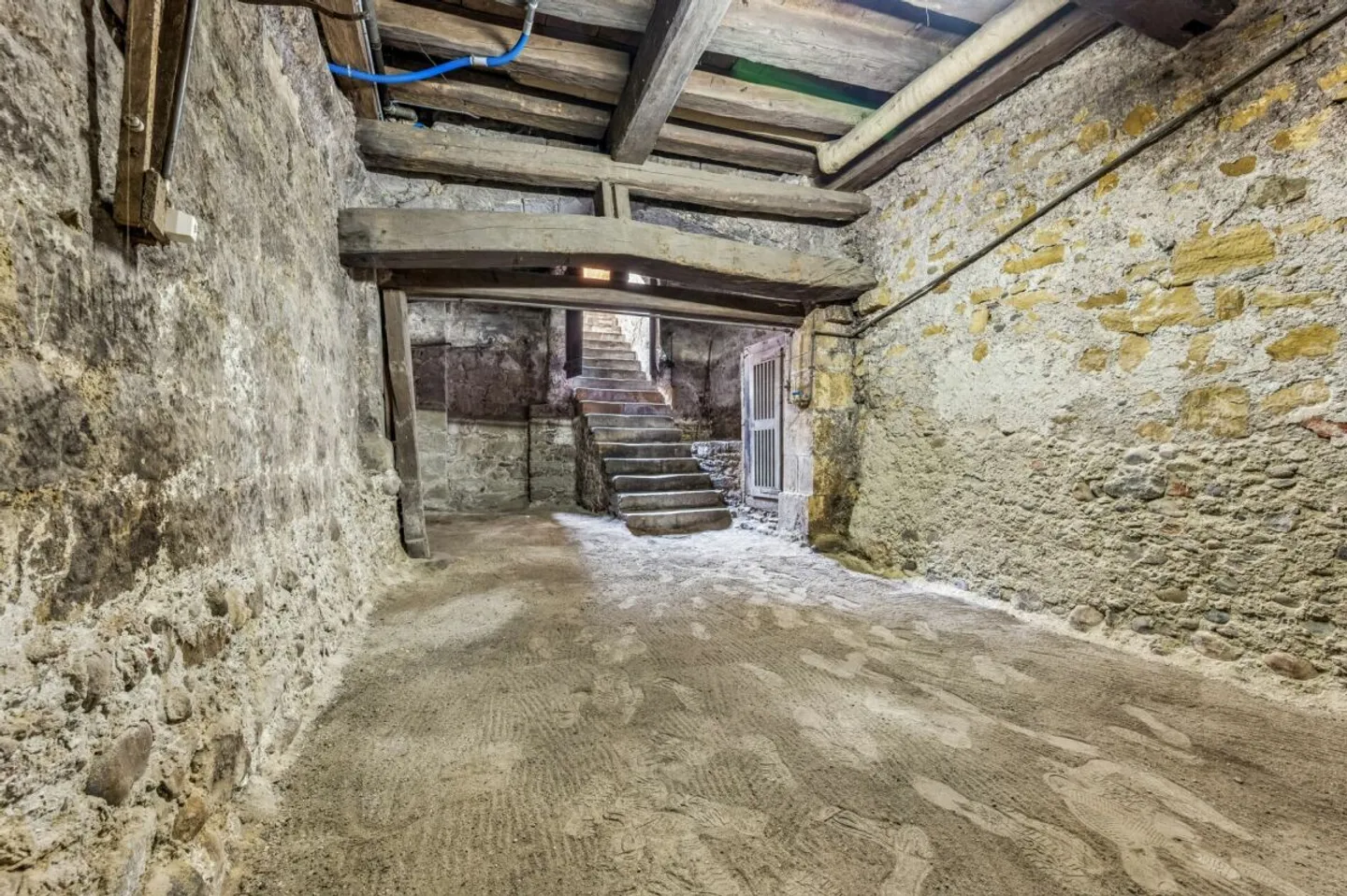 Historisches Mehrfamilienhaus in einzigartiger Altstadtlage - Foto 13 von 16