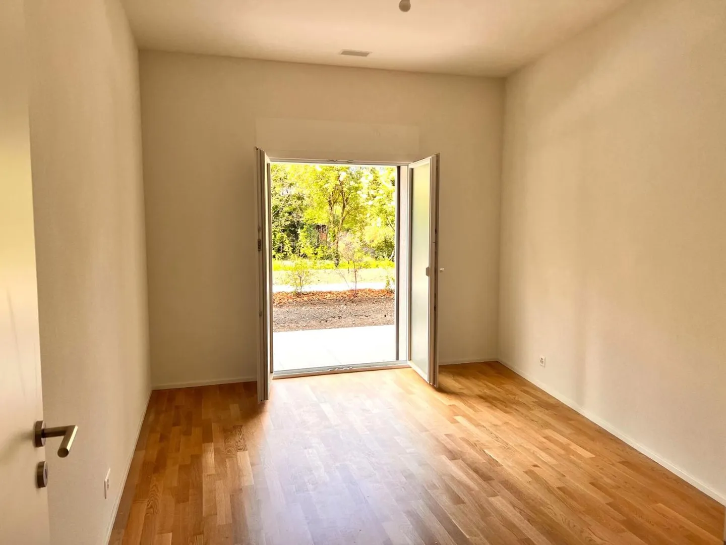 Appartement moderne avec jardin - Photo 6 sur 13