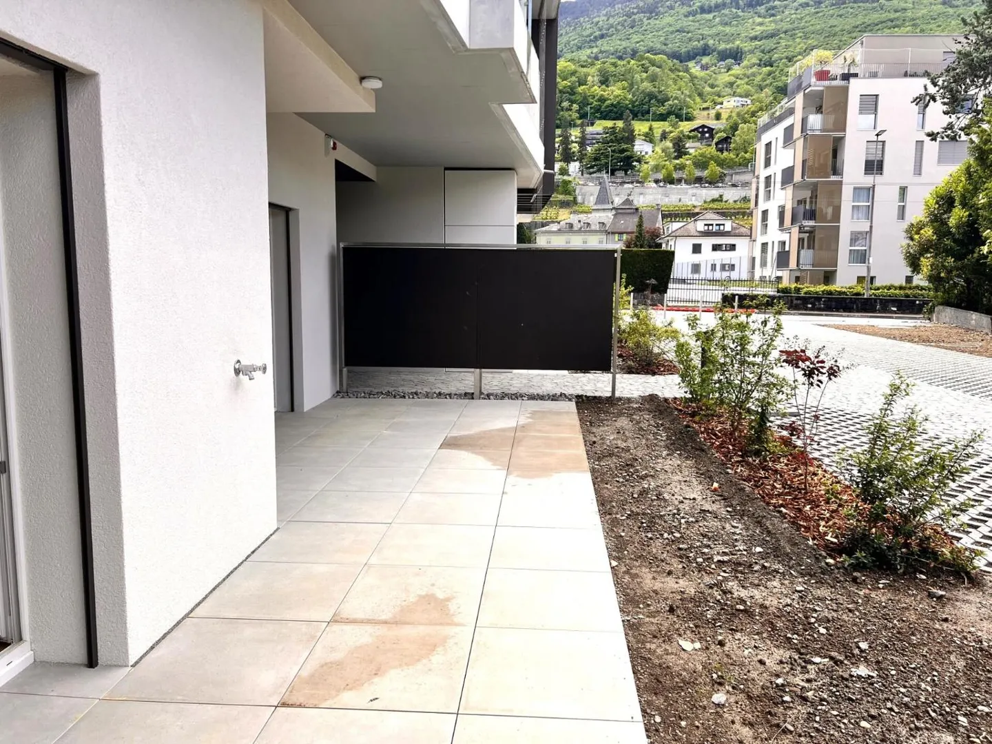 Appartement moderne avec jardin - Photo 10 sur 13