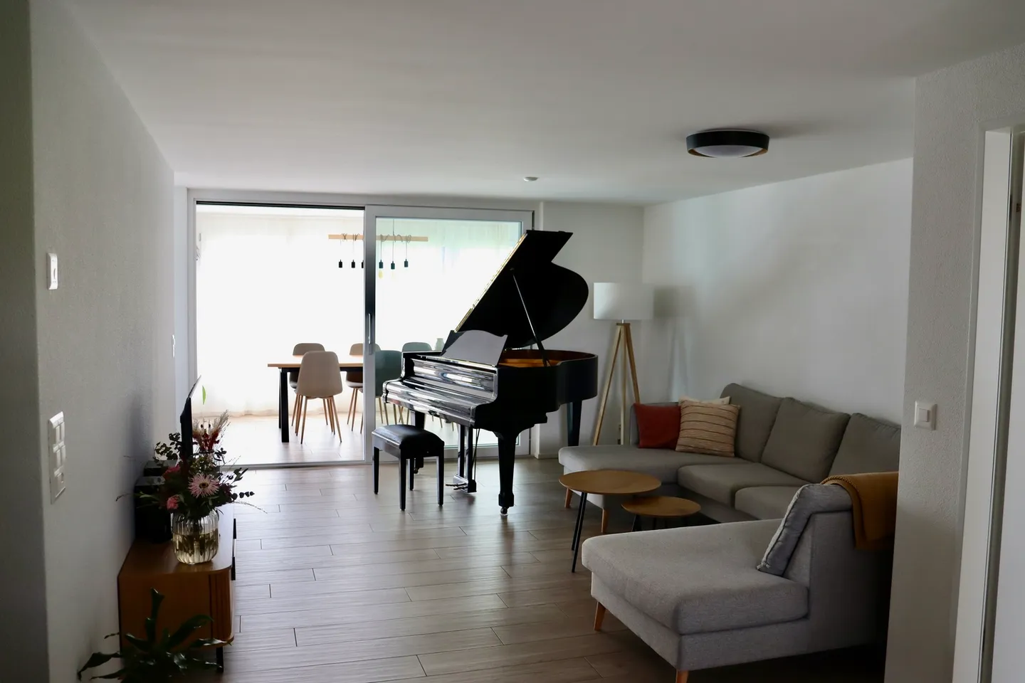 Apartment for rent - Photo 1 of 9