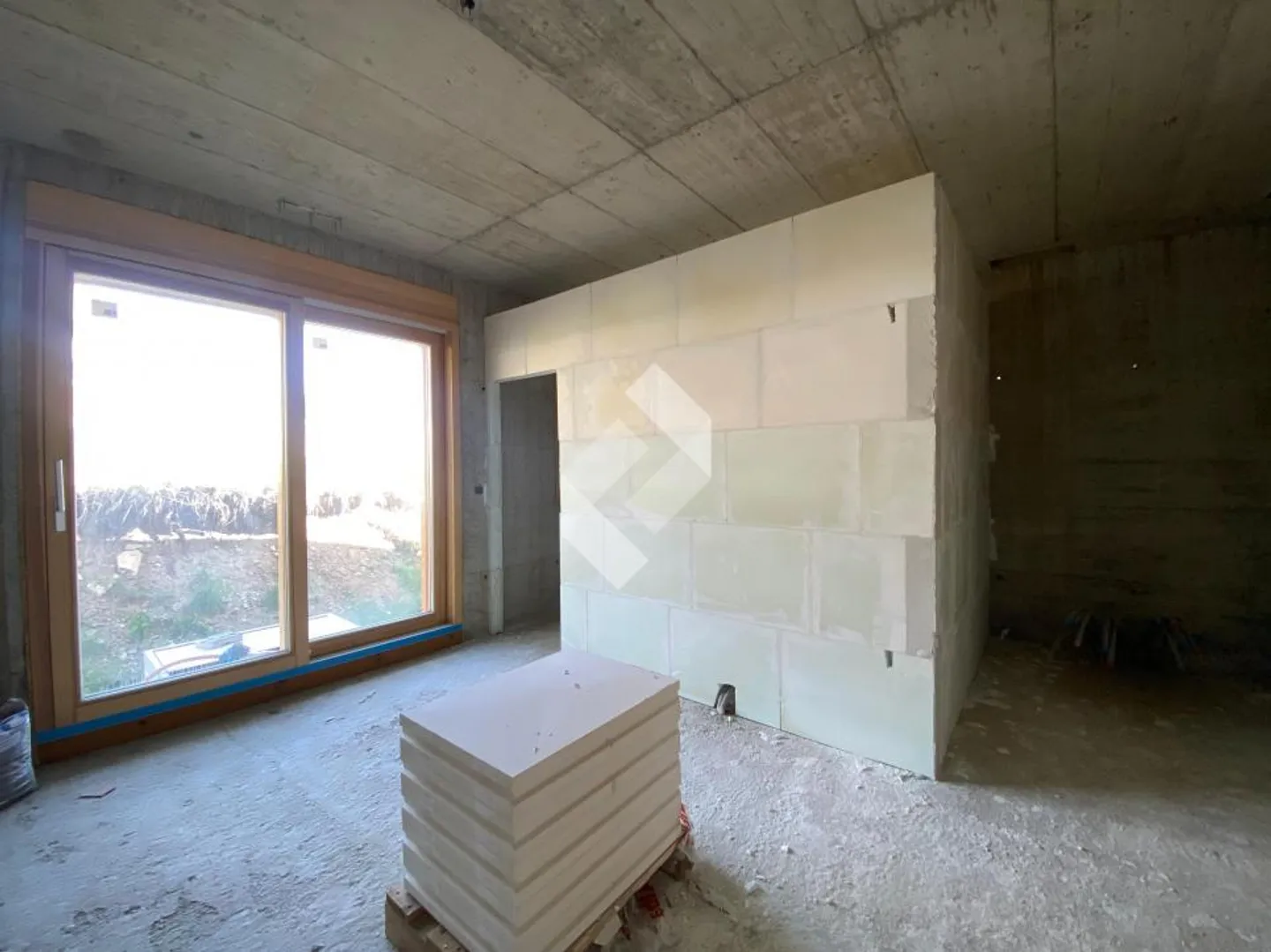 ALTIMA: 4.5 Room Ground Floor with Garden! - Photo 10 of 13