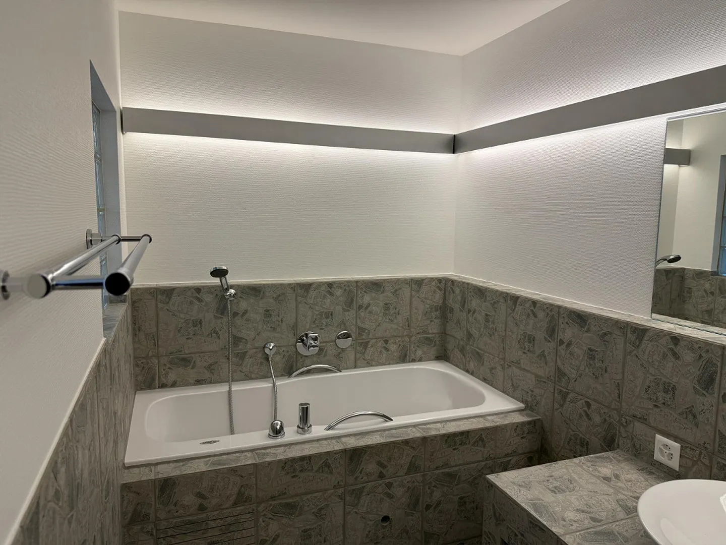 3.5 Room Maisonette Apartment near KKL / University - Photo 14 of 14