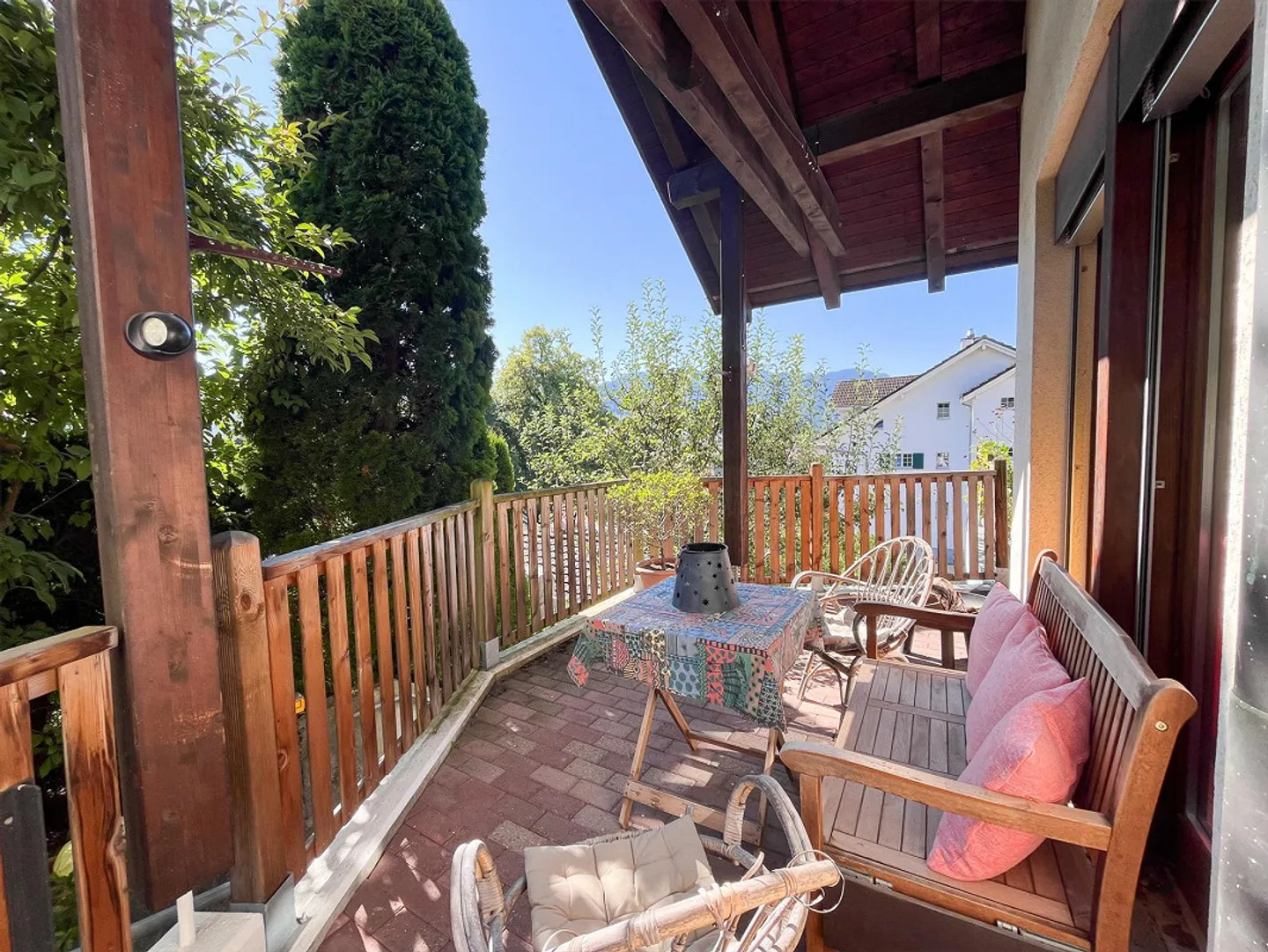 5½-Room Semi-Detached Single-Family House in a Popular Residential Area - Photo 6 of 7