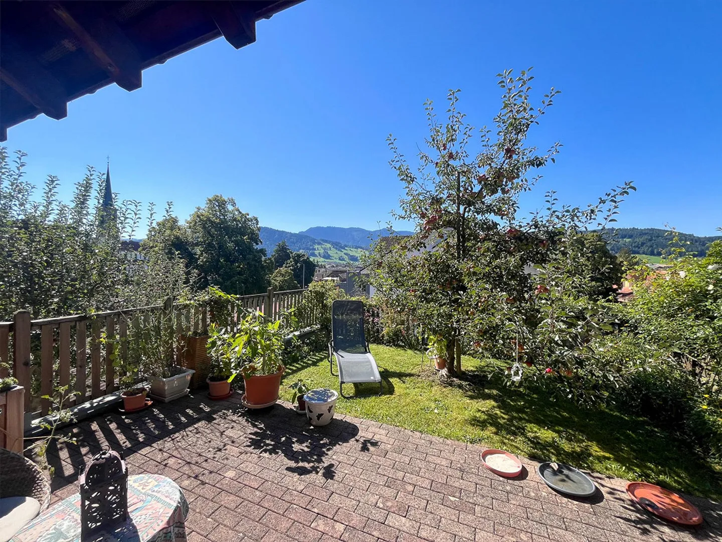 5½-Room Semi-Detached Single-Family House in a Popular Residential Area - Photo 7 of 7