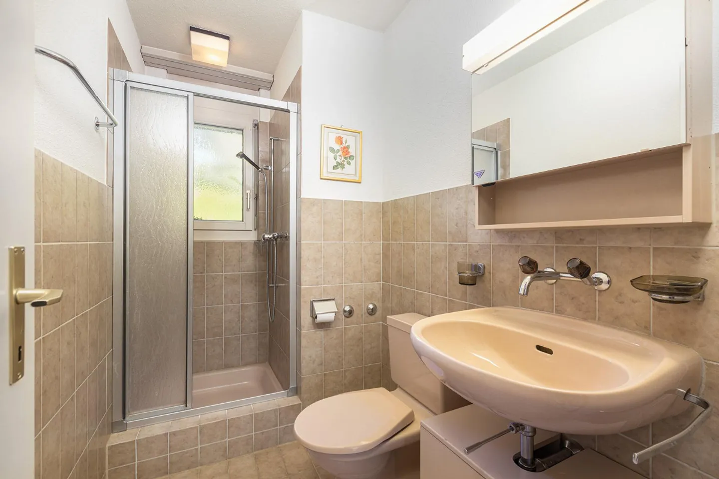 THE PRICE-PERFORMANCE HIT FOR A FAMILY - Attractive 4.5 Room Apartment - Photo 8 of 21