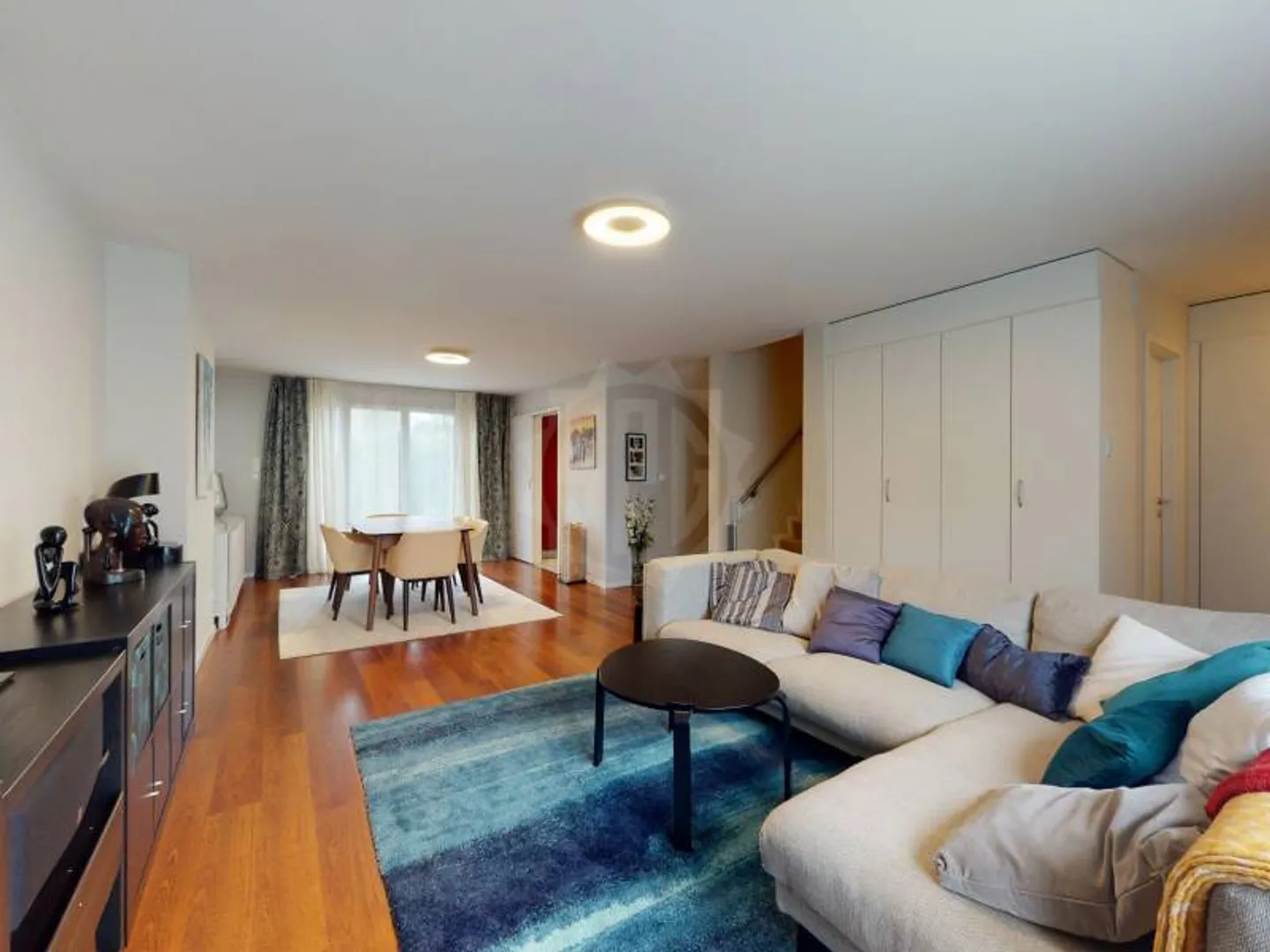 Charming Semi-Detached Villa - Photo 8 of 12