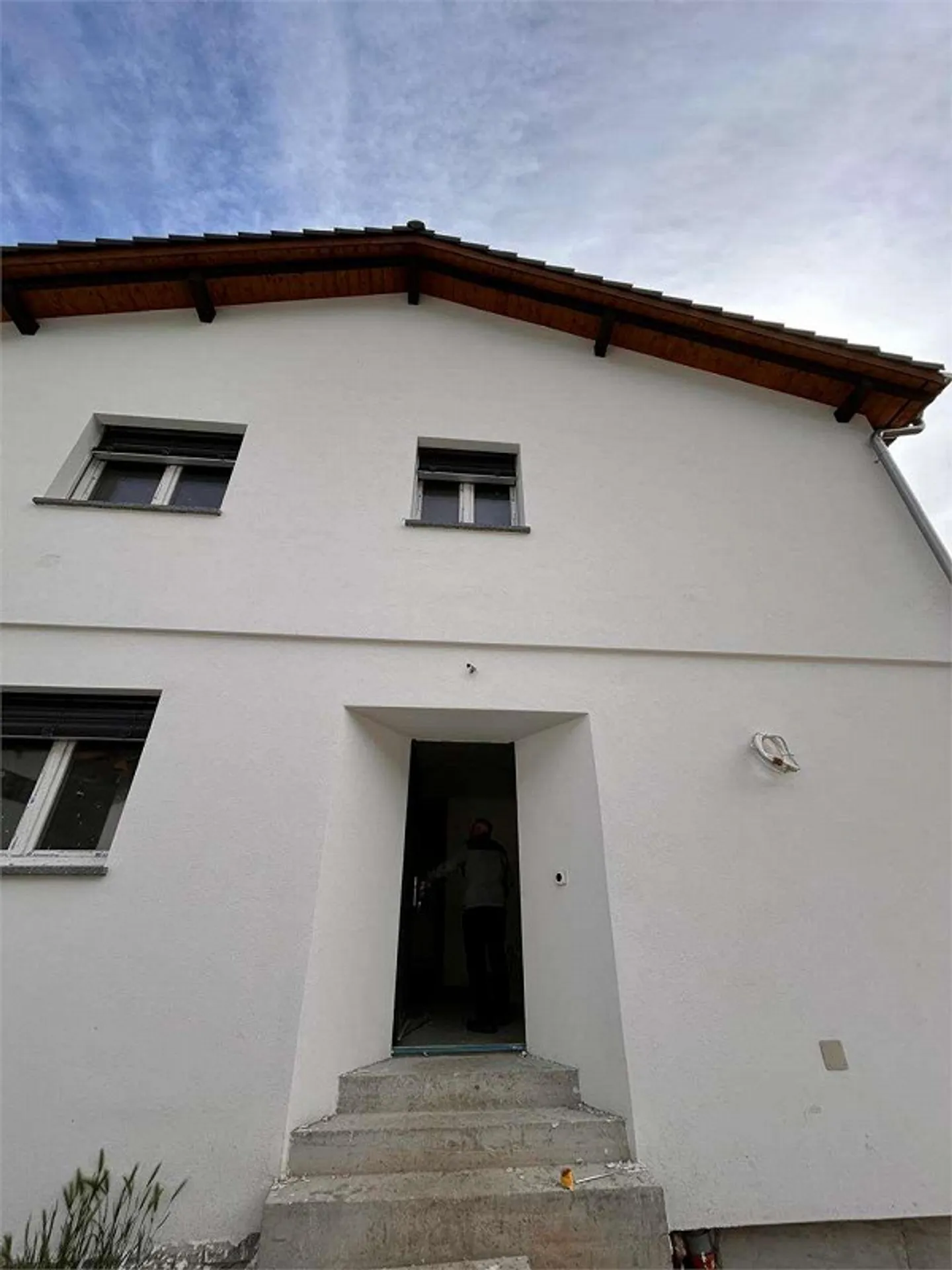 Casa bifamiliare con 4,5 stanze a Cresciano - Foto 1 di 13