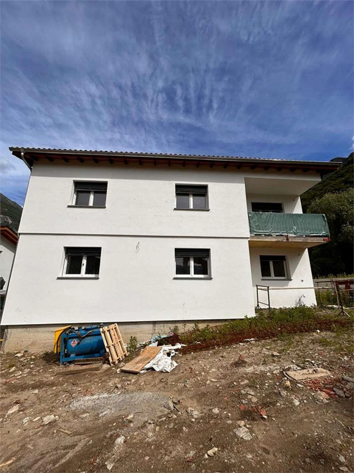 Casa bifamiliare con 4,5 stanze a Cresciano - Foto 2 di 13
