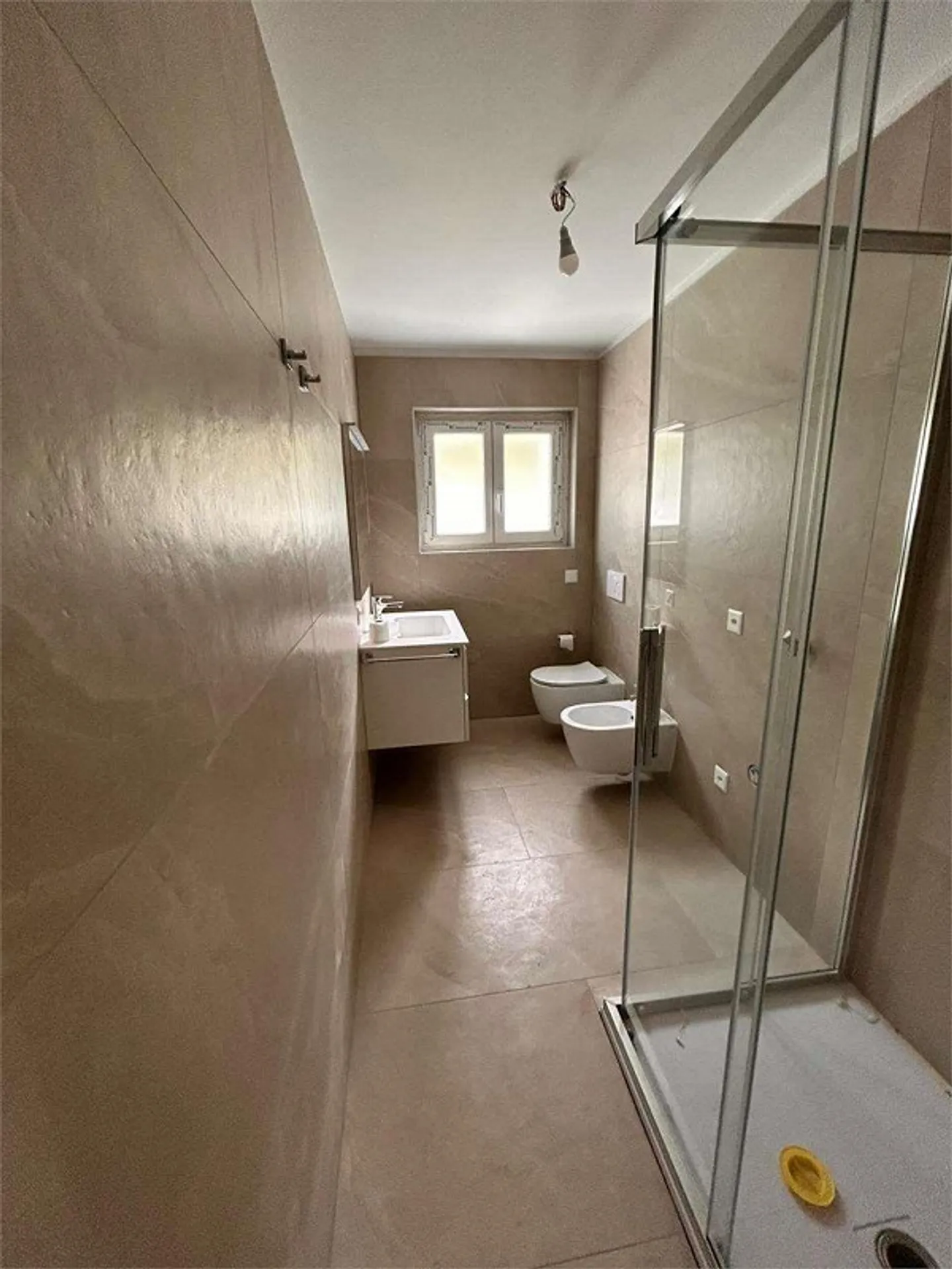 Casa bifamiliare con 4,5 stanze a Cresciano - Foto 8 di 13