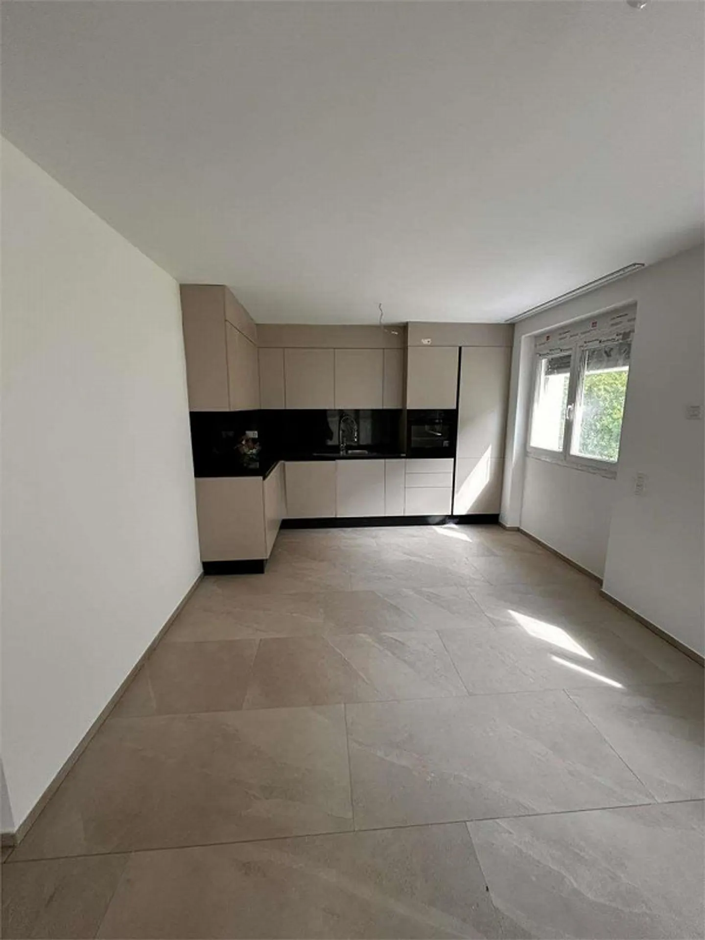 Casa bifamiliare con 4,5 stanze a Cresciano - Foto 5 di 13