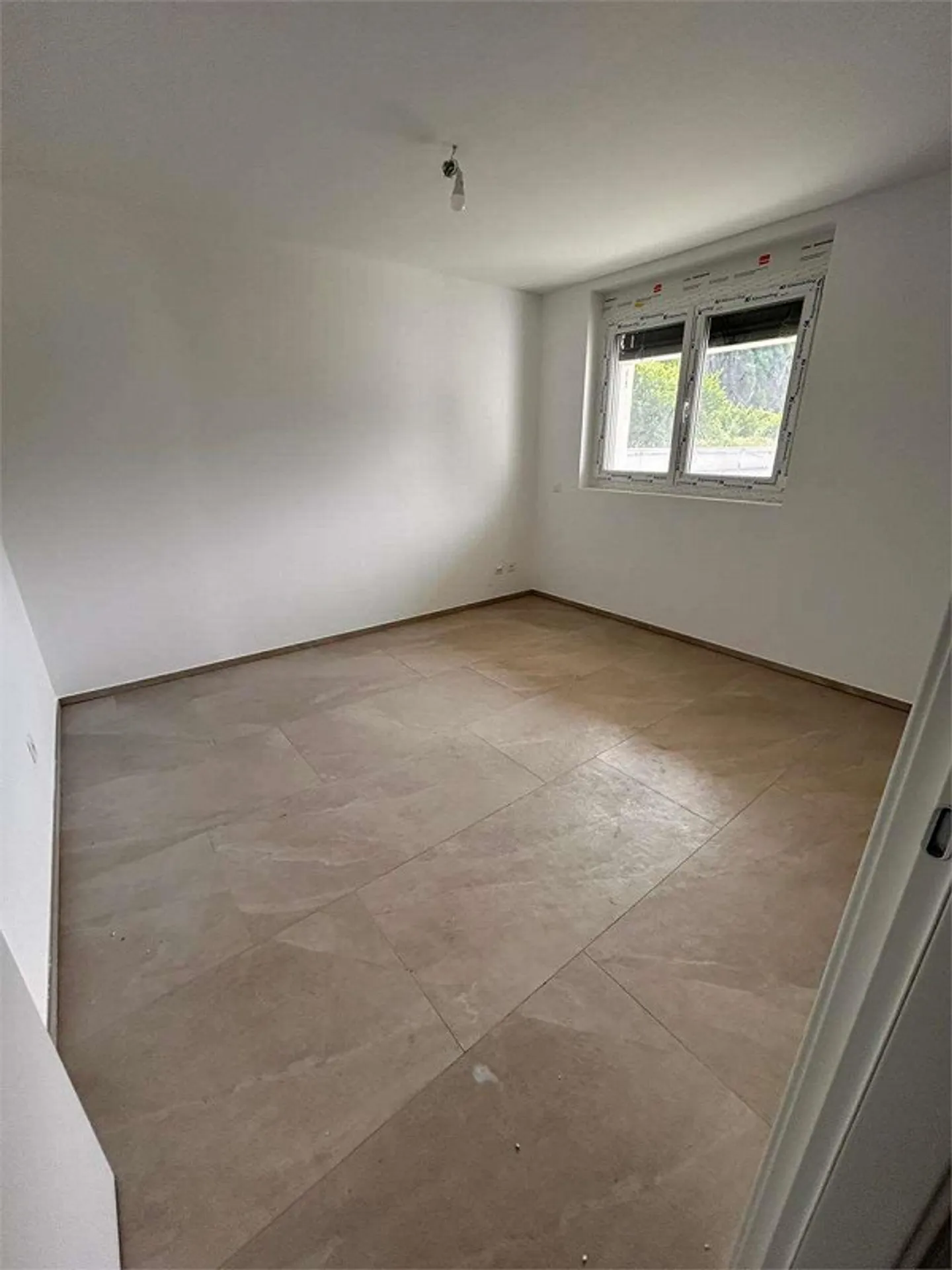 Casa bifamiliare con 4,5 stanze a Cresciano - Foto 9 di 13
