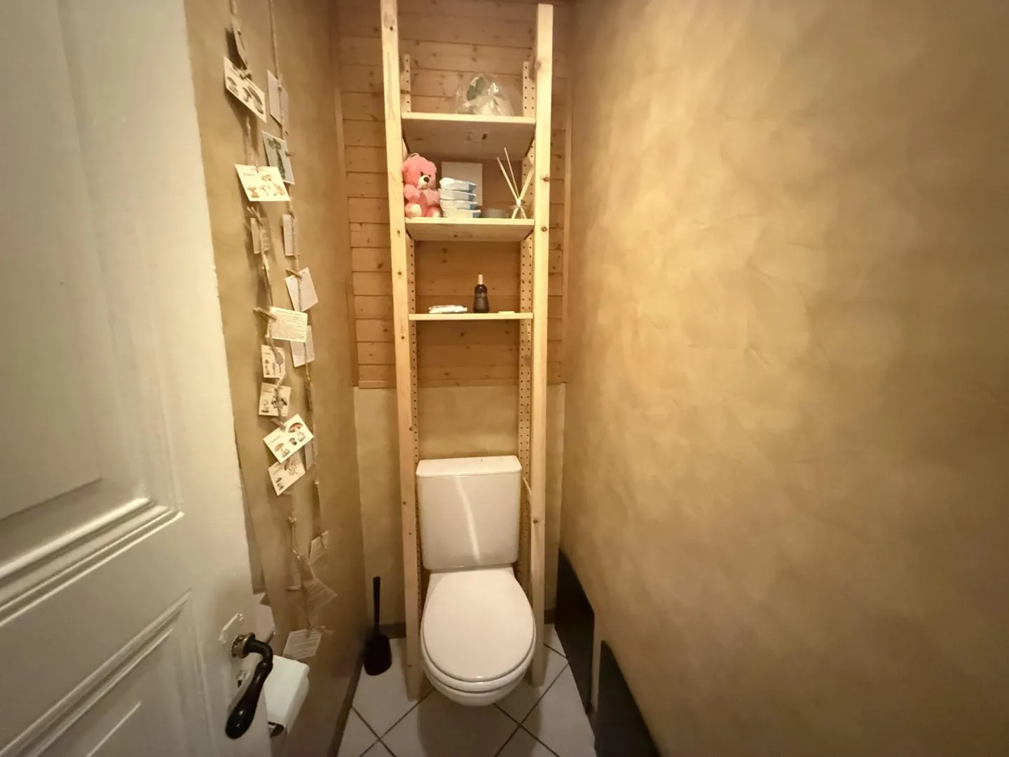 Bright and spacious four-room apartment with balcony in the heart of Porrentruy - 2nd floor - Photo 4 of 13