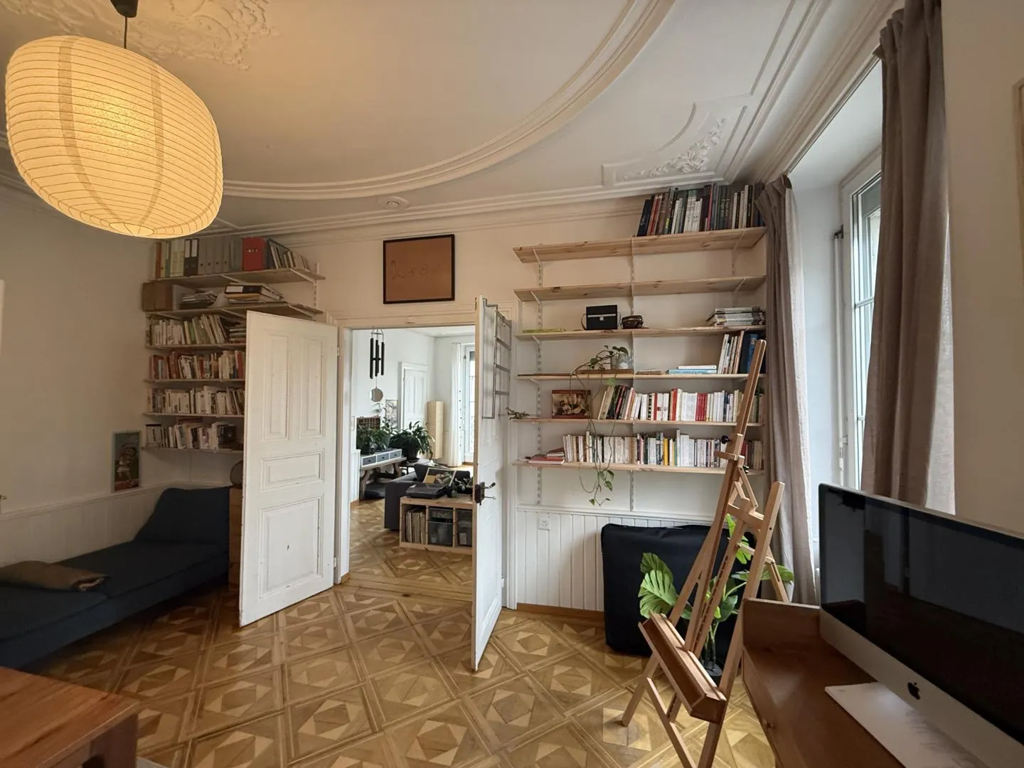 Bright and spacious four-room apartment with balcony in the heart of Porrentruy - 2nd floor - Photo 2 of 13