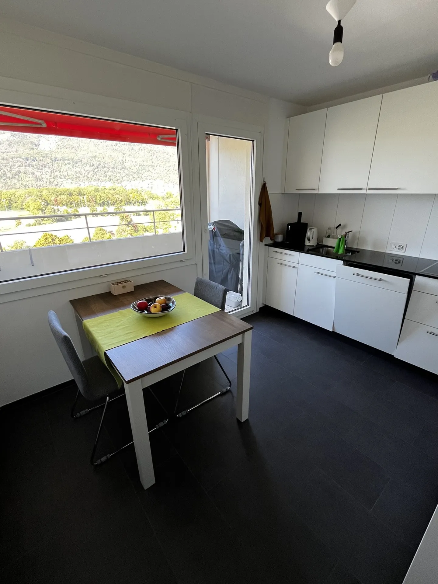 APPARTEMENT 2 PIÈCES À NIDAU (BE), MEUBLÉ, TEMPORAIRE - Photo 6 sur 9