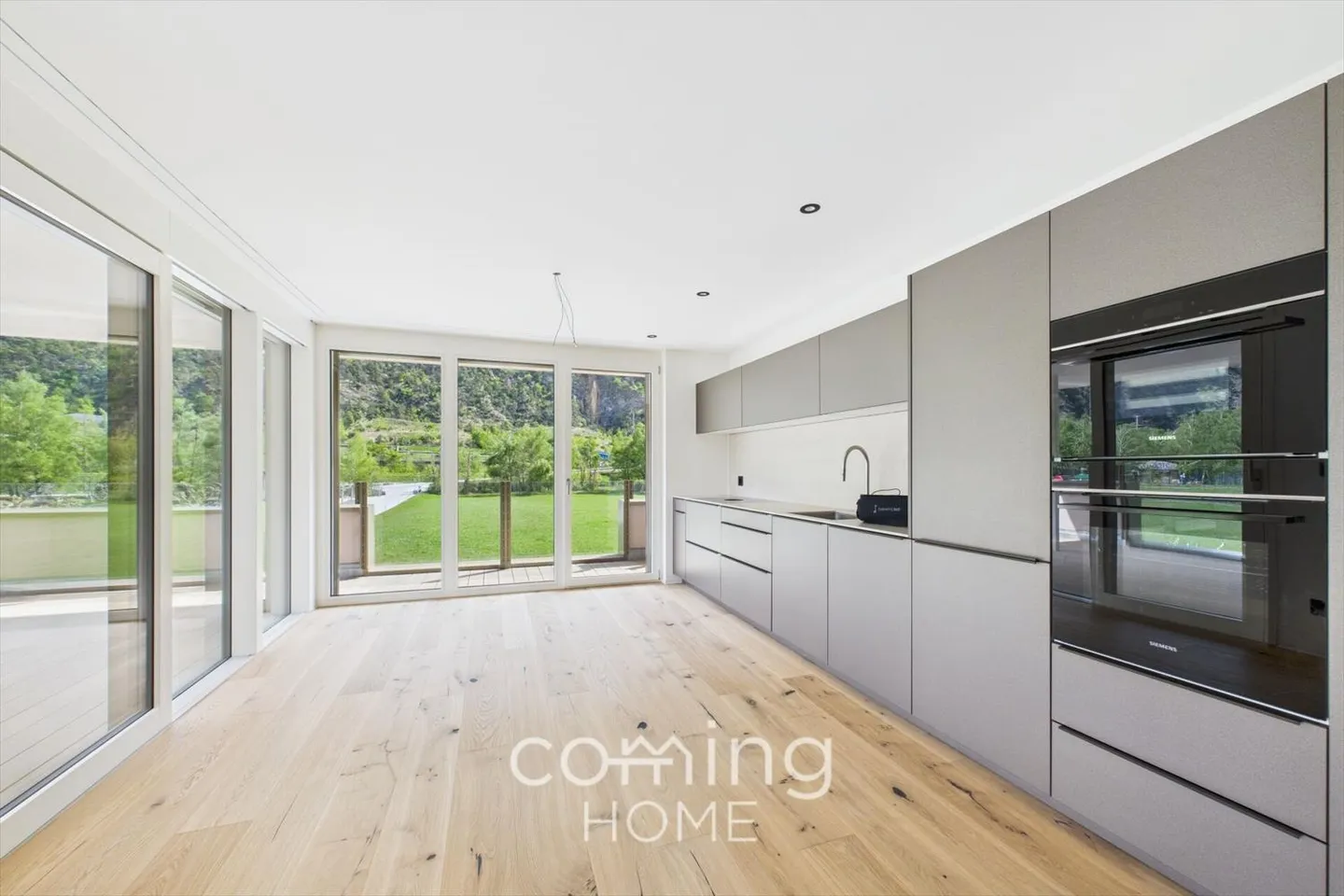 Move in & feel good: 3.5-room apartment in Brigerbad with balcony, parking space and garage option - Photo 2 of 9