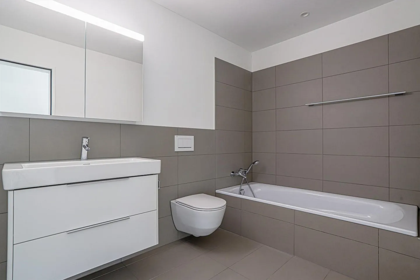 Elegant Residential Address - Photo 6 of 8