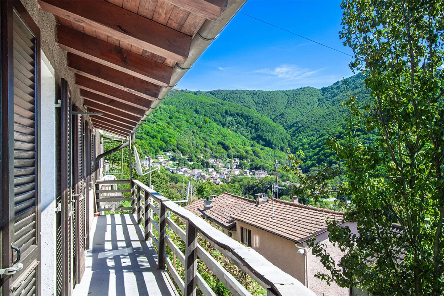 Affascinante casa a Valcolla (Lugano) - Foto 2 di 16