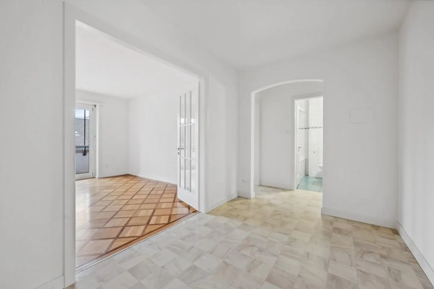 Geräumige Wohnung in Freiburg - Foto 4 von 9