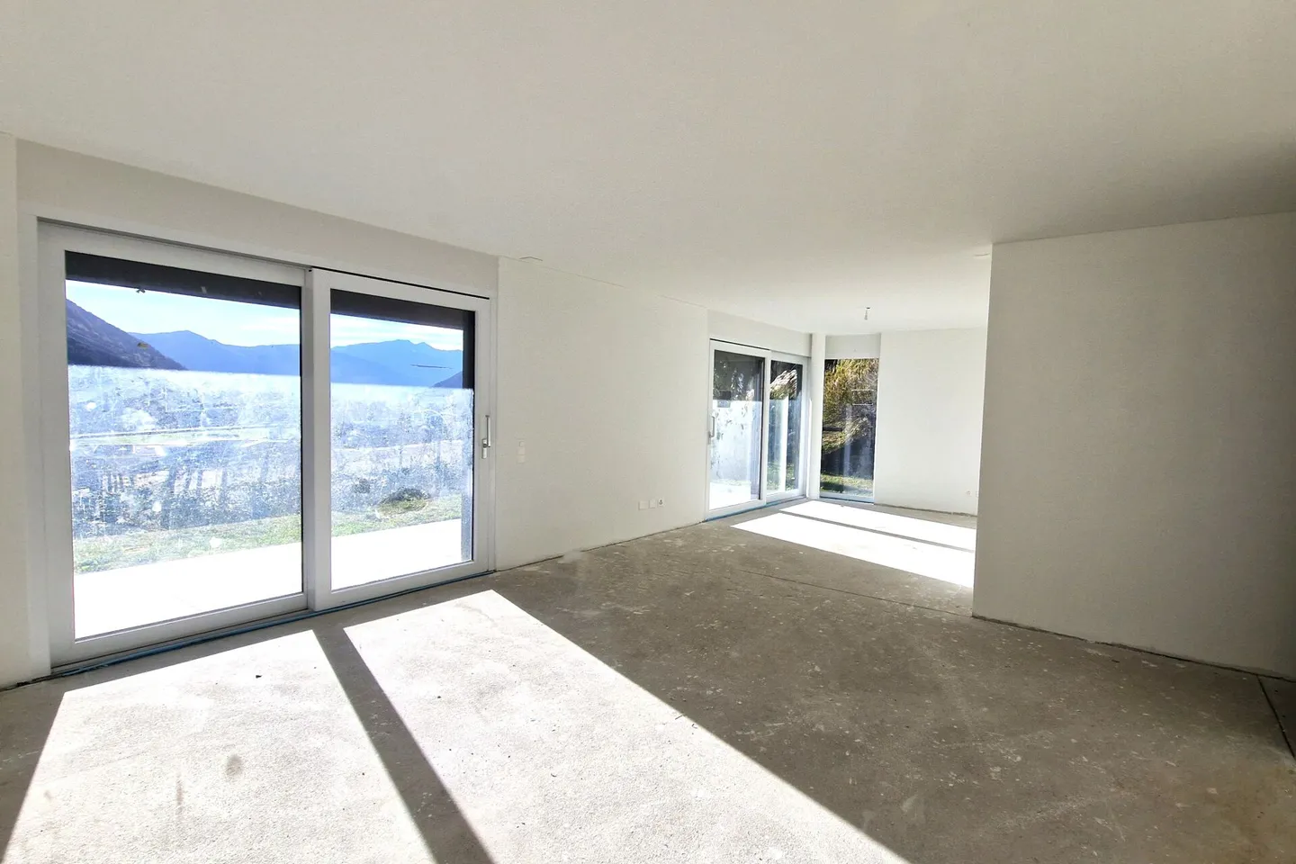 New 4.5-room apartment with garden and view - Photo 4 of 7