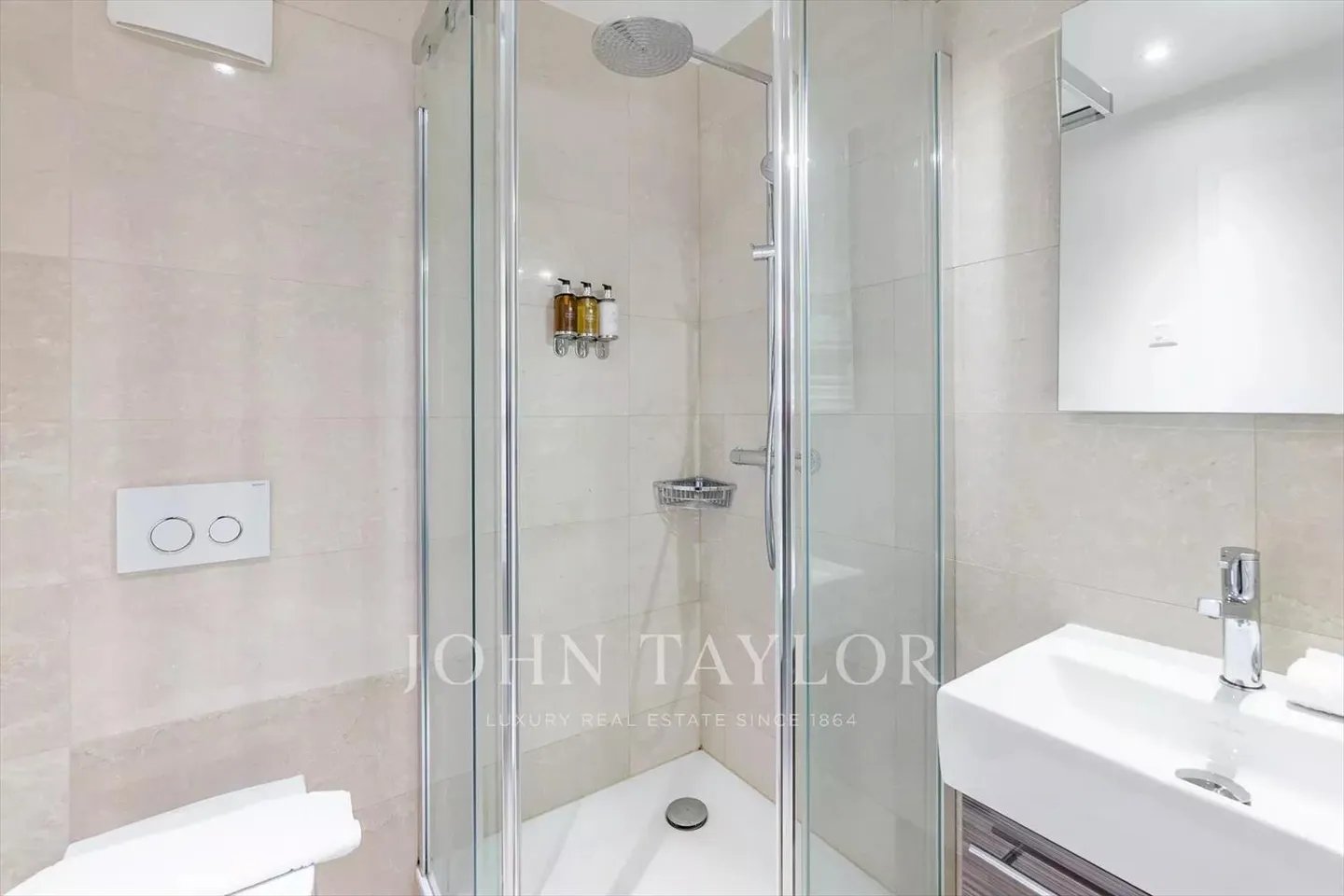 EXCLUSIVITY! Apartment in the heart of Montreux - Photo 10 of 13