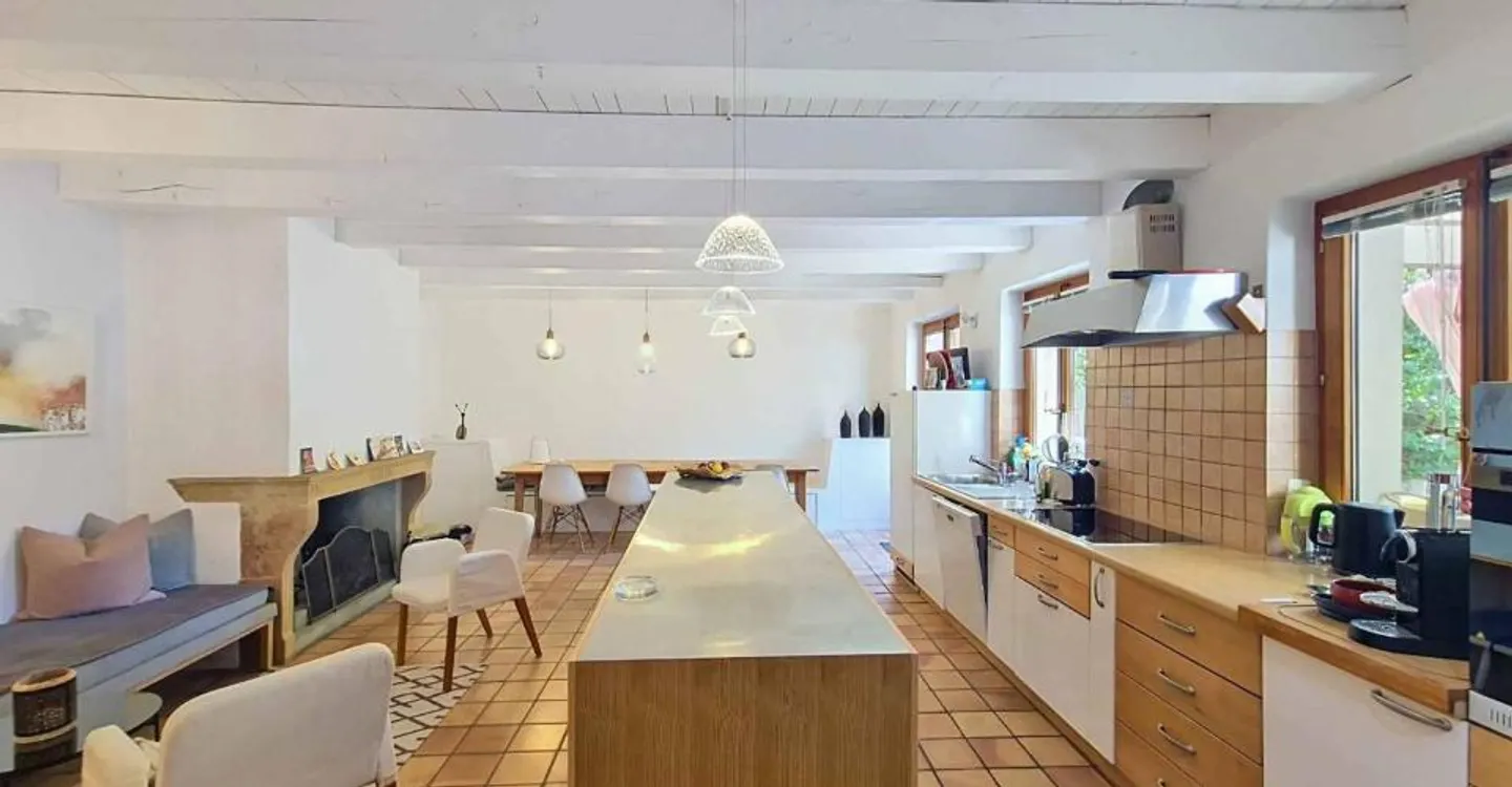 Casa di villaggio con due appartamenti nel cuore di Rances - Foto 4 di 12
