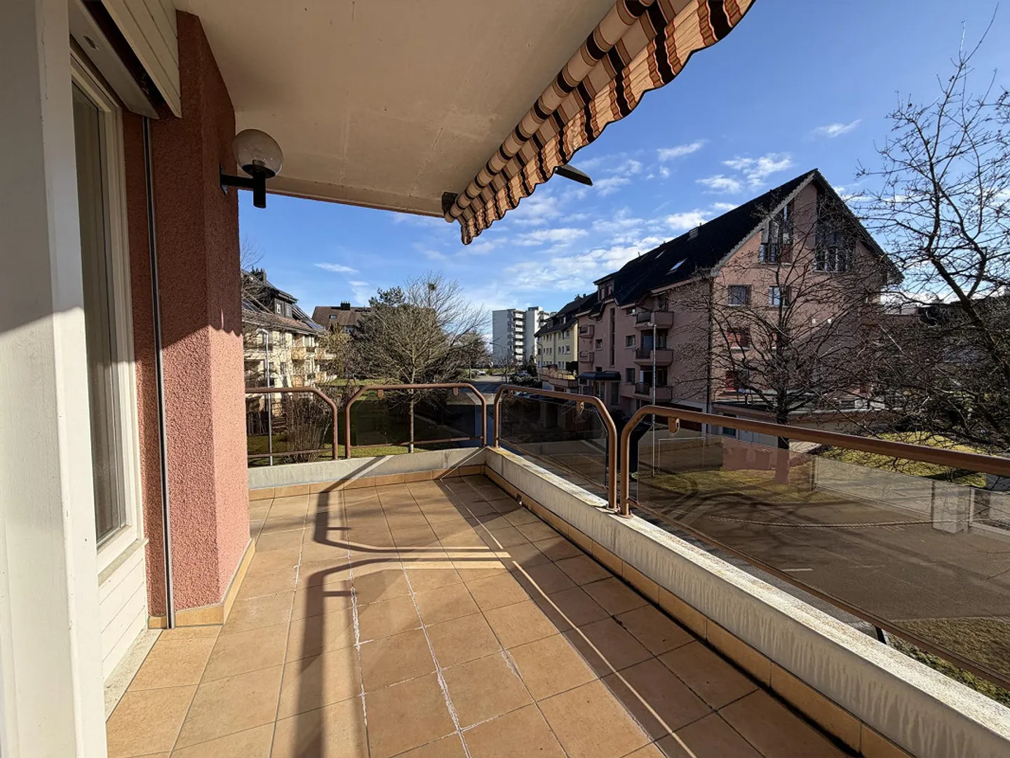 Vivere tranquillo e soleggiato in un quartiere privilegiato. - Foto 15 di 26